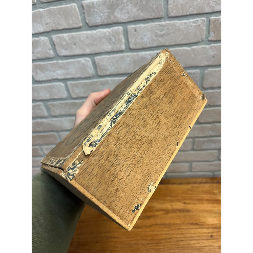 Vintage The Camp Fire Cigar Box John H. Haas Barton, Wisconsin Advertising WI