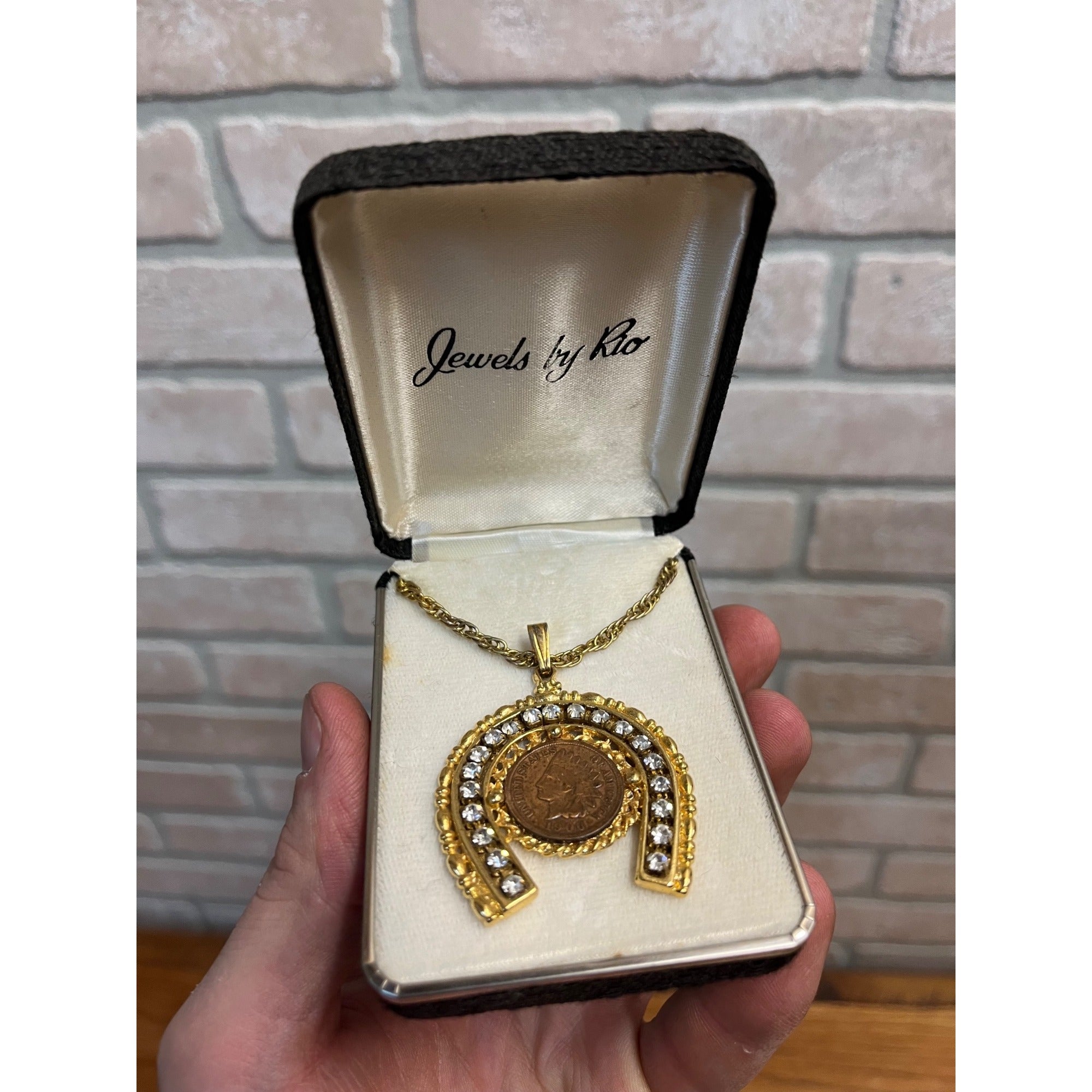 Vintage 1906 Good Luck Indian Head Penny In Horseshoe Charm/Pendant/Necklace