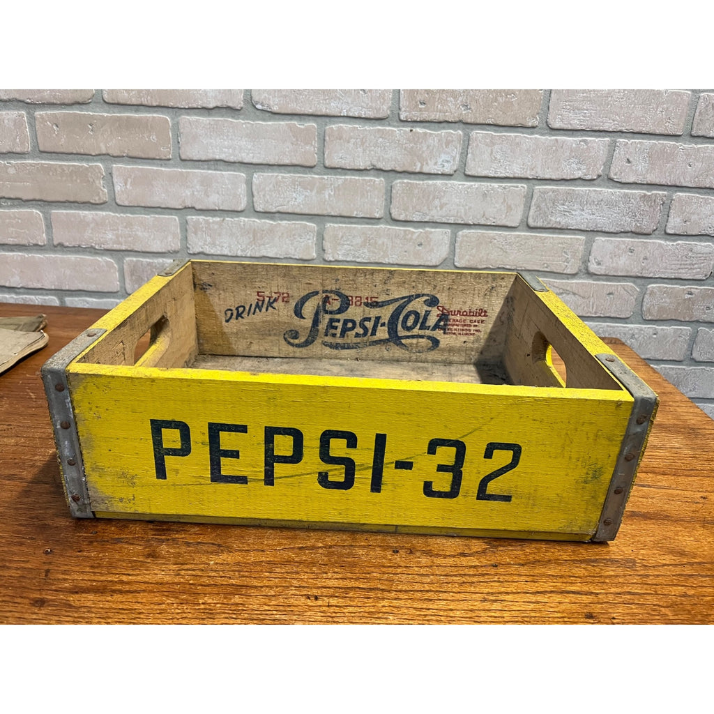 Vintage Wooden Pepsi Cola Durabilt Soda Crate Yellow Paint 32 Bottle Capacity Alton, Illinois