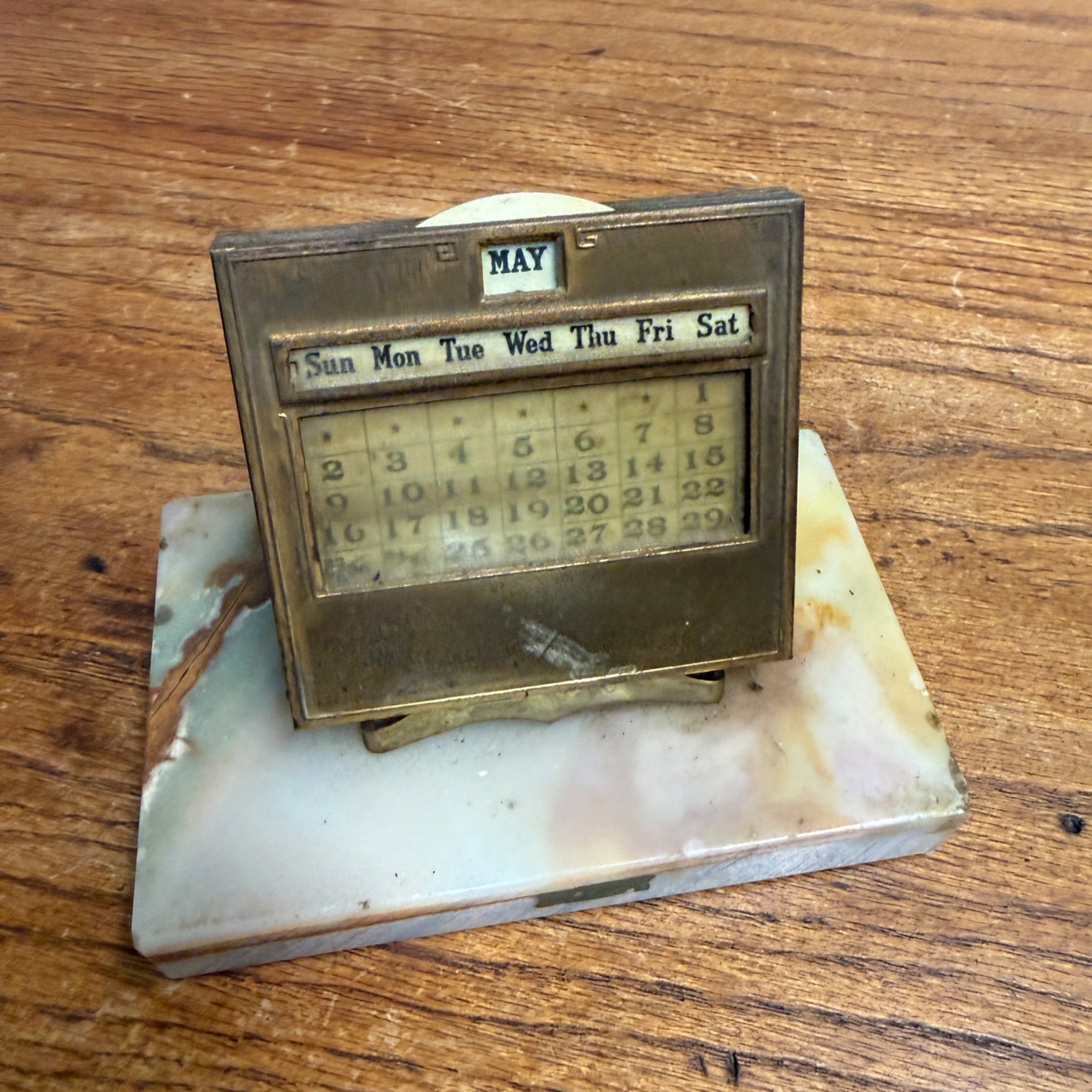 Vintage c1920s Sengbusch Perpetual Desk Calendar Brass on Marble Base