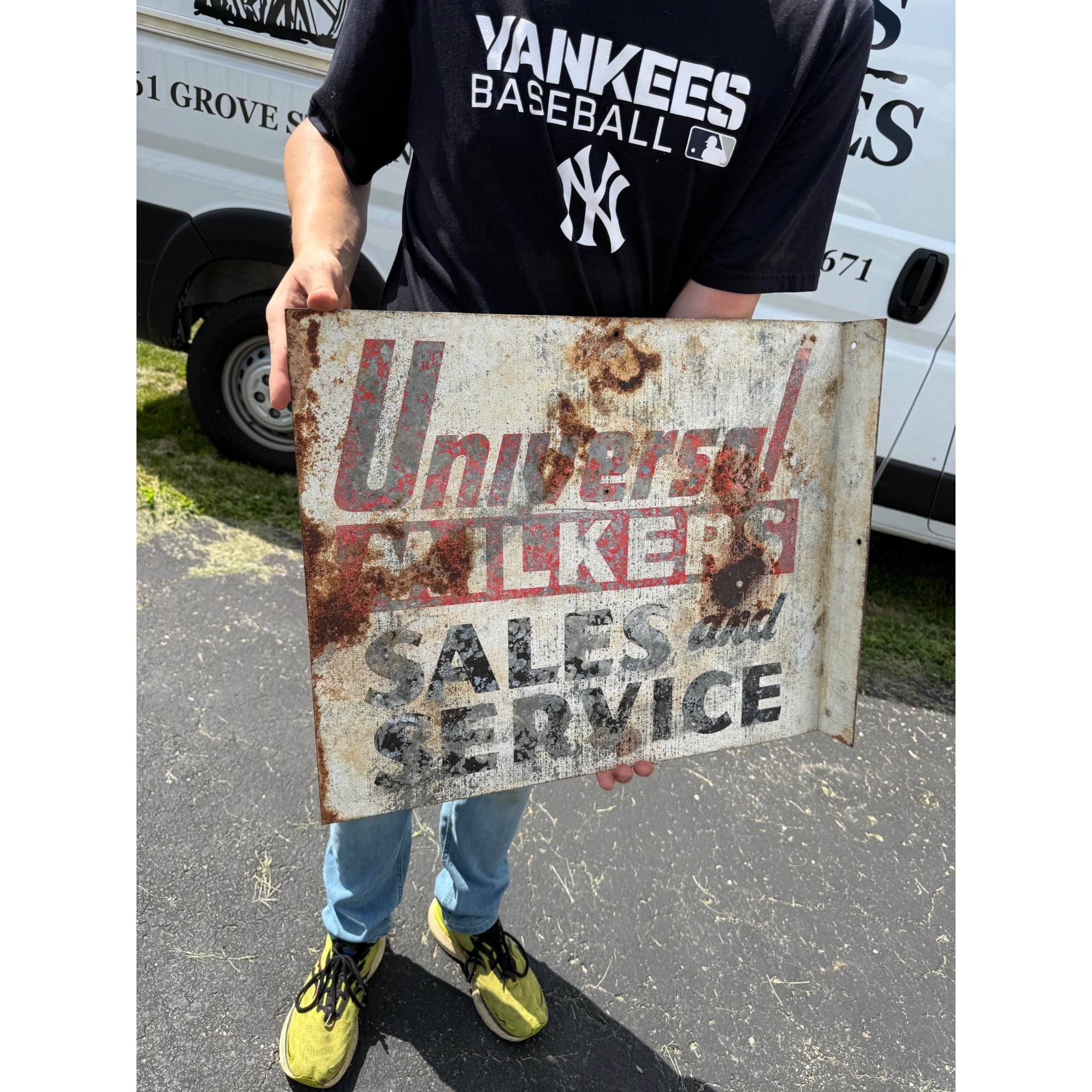 RARE Vintage Universal Milkers Sales & Service Advertising Wall Flange Sign Farm Dairy