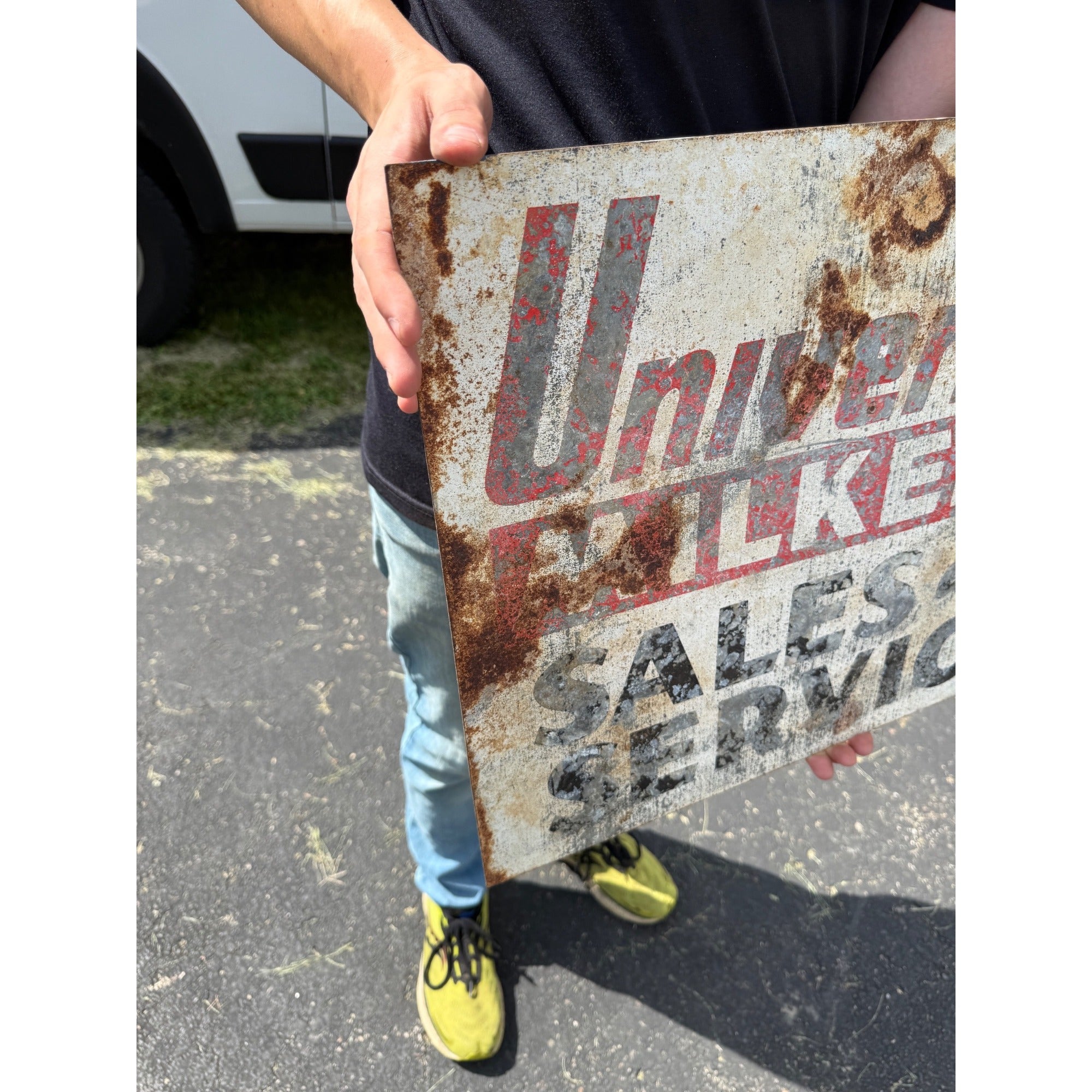 RARE Vintage Universal Milkers Sales & Service Advertising Wall Flange Sign Farm Dairy