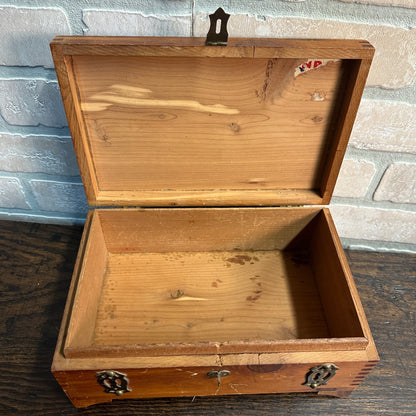 Vintage Merchant's Cigar Box Co. Cedar Cigar Box Pennsylvania Trinket Jewelry