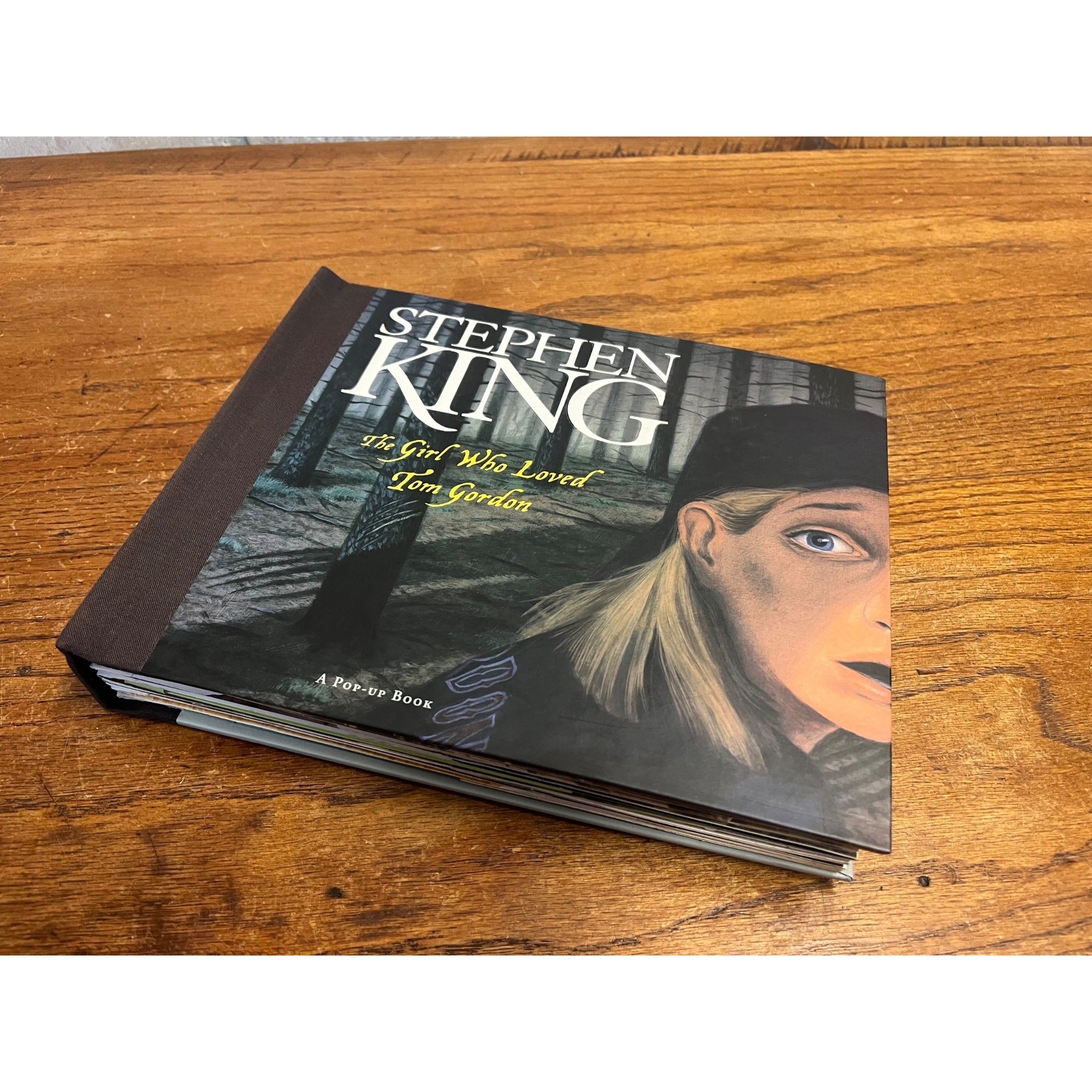 2004 The Girl Who Loved Tom Gordon Pop-up Hardcover Book Stephen King Vintage