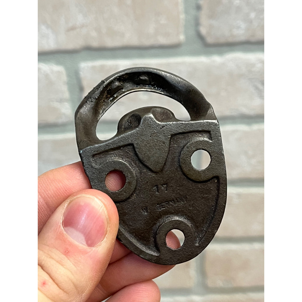 Vintage Bottle Opener Brown Mfg Co Newport News VA Wall Mount Soda Pop Beer