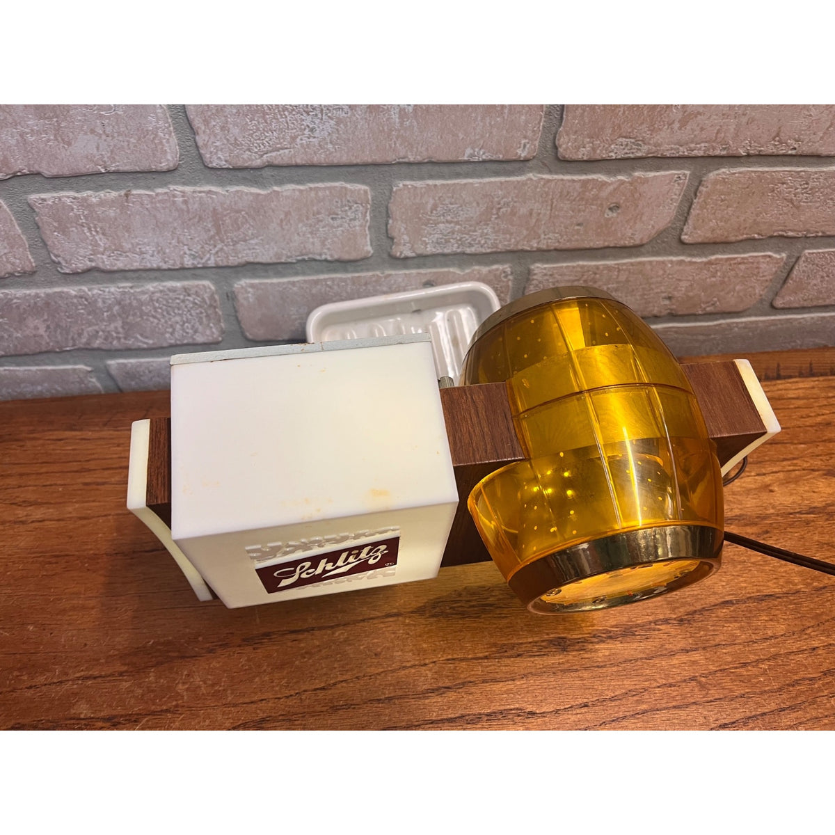 Vintage Schlitz Beer Electric Motion Rotating Lighted Barrel Clock 1965  - Works