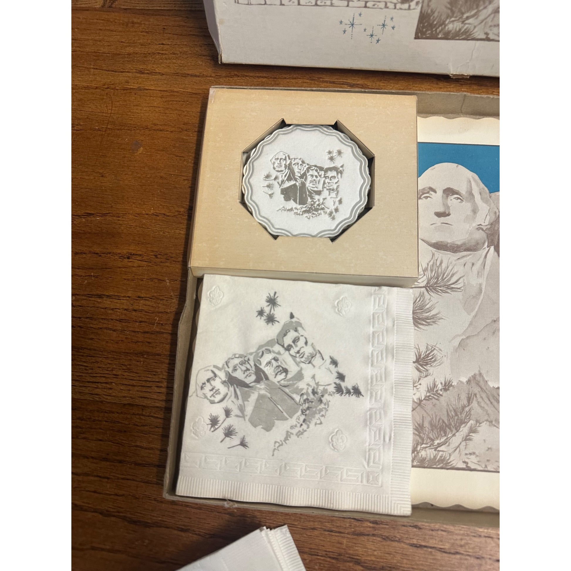 Vintage Mount Rushmore Table Settings Burgess Co. w/ Box Napkins Coasters ++