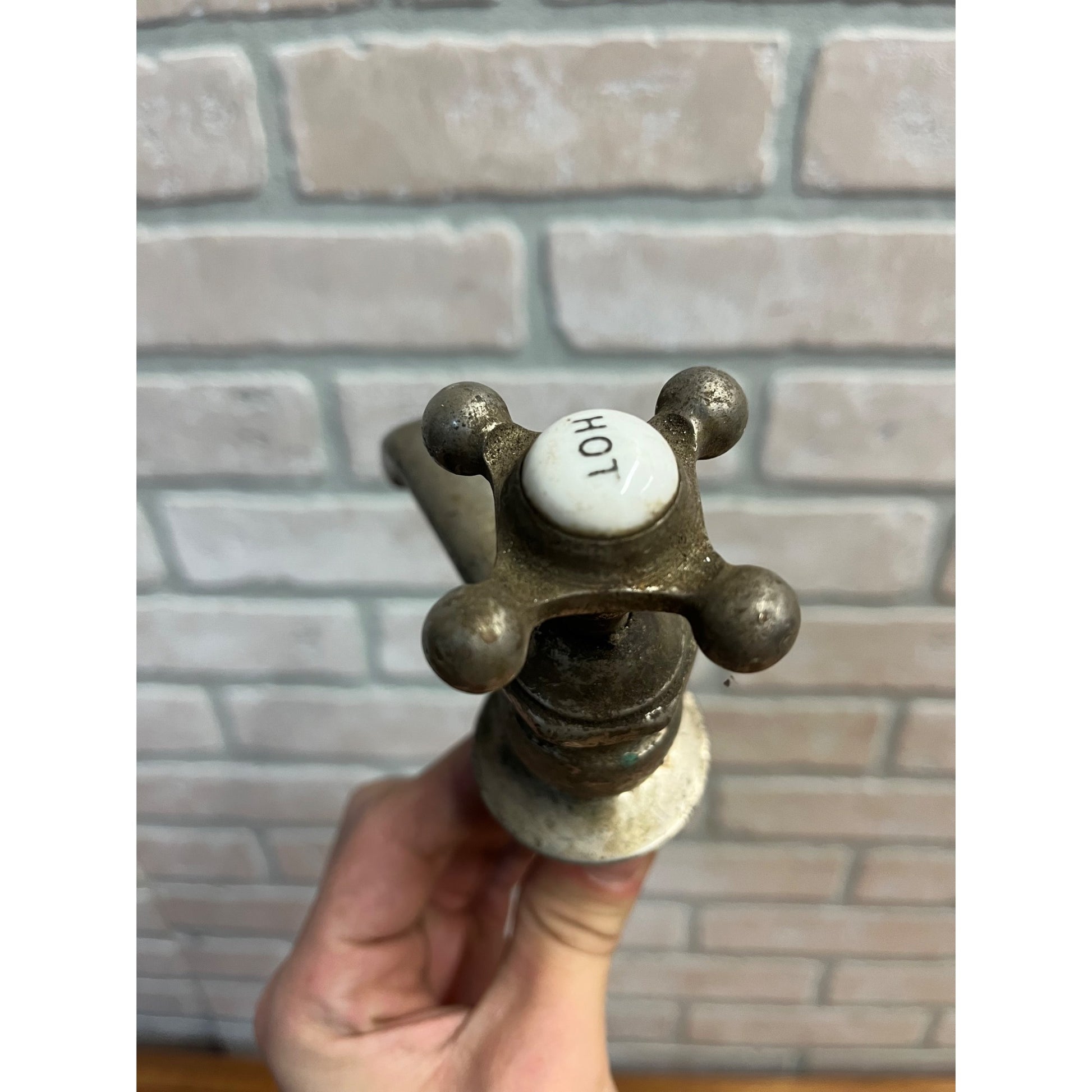 Vintage Hot Bathroom Sink Tub Faucet Spout Plated Brass Porcelain