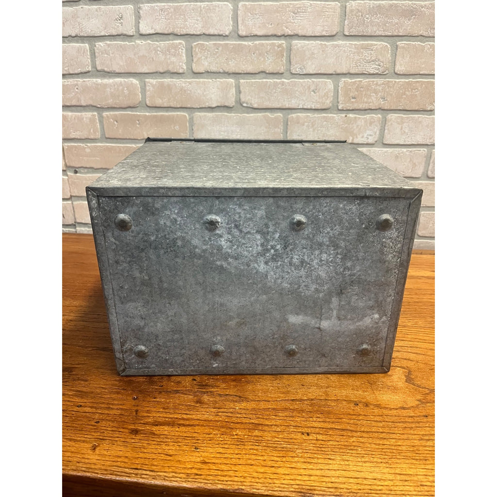 VTG VERIFINE DAIRY GALVANIZED PORCH MILK BOX BOTTLE COOLER WISCONSIN