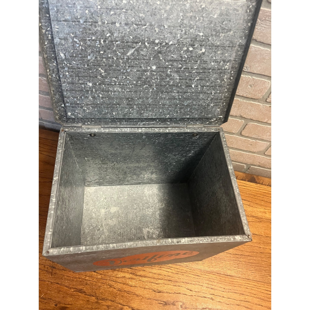 VTG VERIFINE DAIRY GALVANIZED PORCH MILK BOX BOTTLE COOLER WISCONSIN