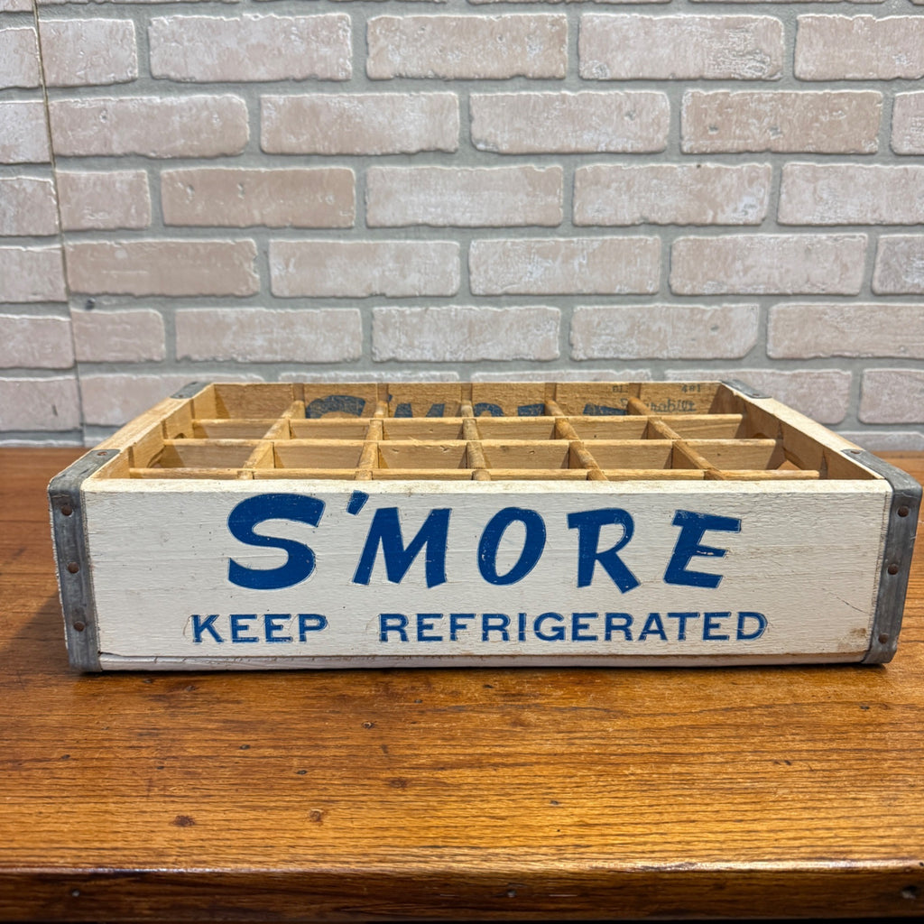 RARE Vintage S'More Wooden Soda Pop Crate Carrier Chaseburg Wis 1965 Smore MINT