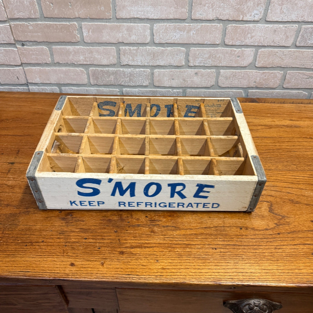 RARE Vintage S'More Wooden Soda Pop Crate Carrier Chaseburg Wis 1965 Smore MINT