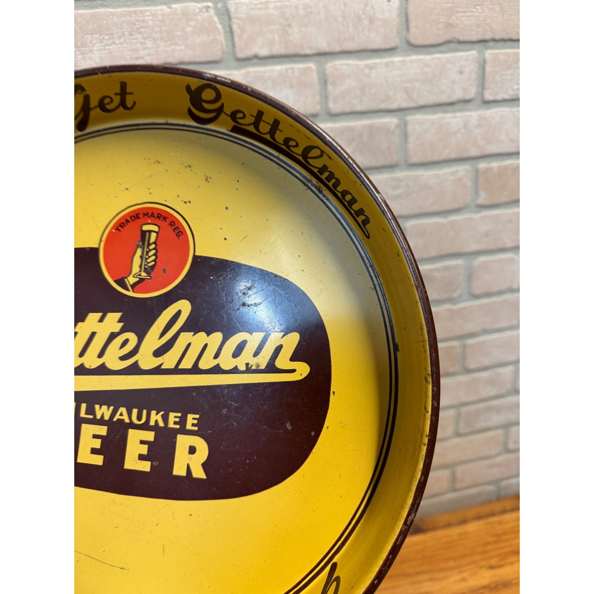 Vintage Gettelman Beer Tray Yellow Round 1940s Milwaukee  Wis Bar Get Get Gettelman
