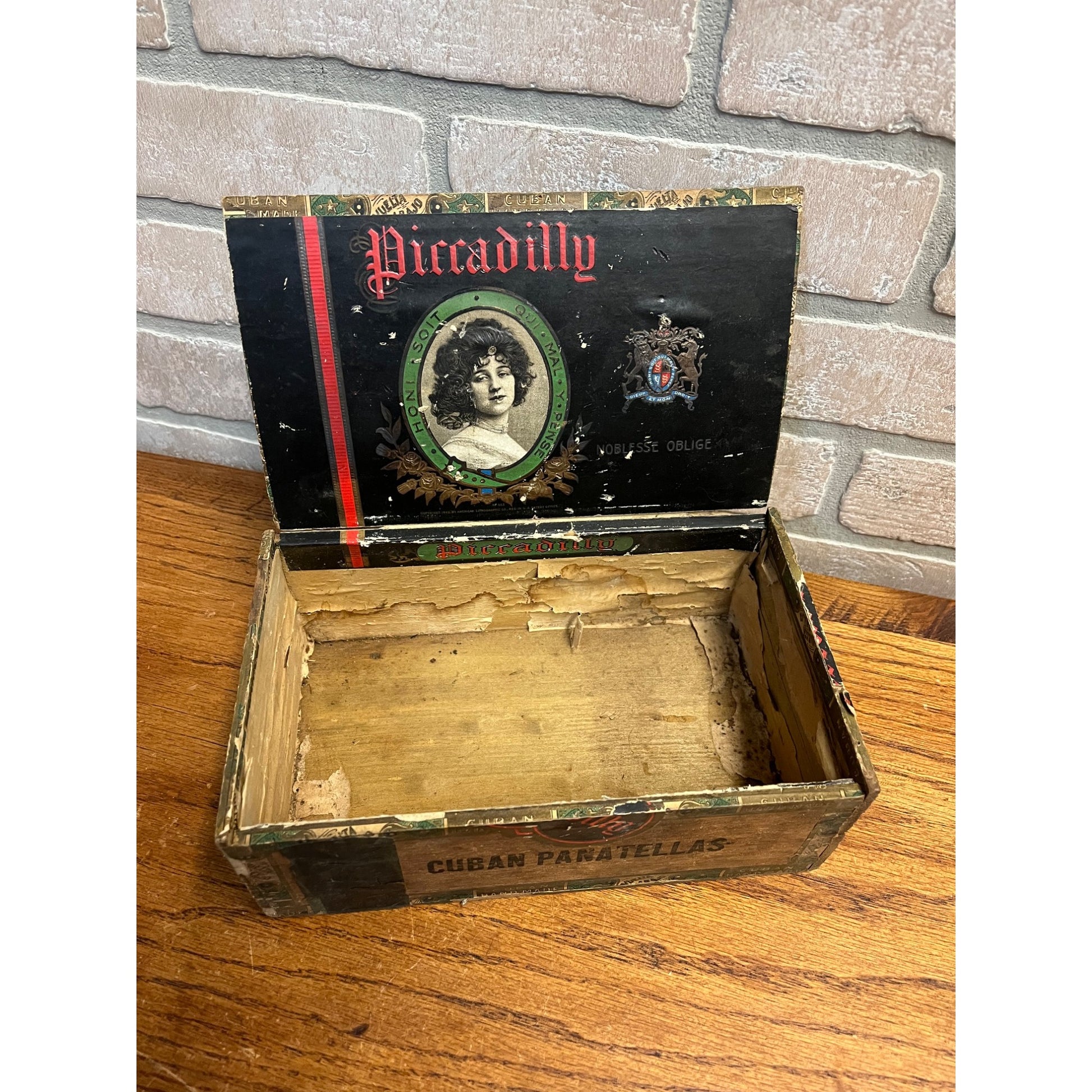 RARE Vintage Piccadilly Cigar Wooden Box Advertising Pennsylvania Store Display