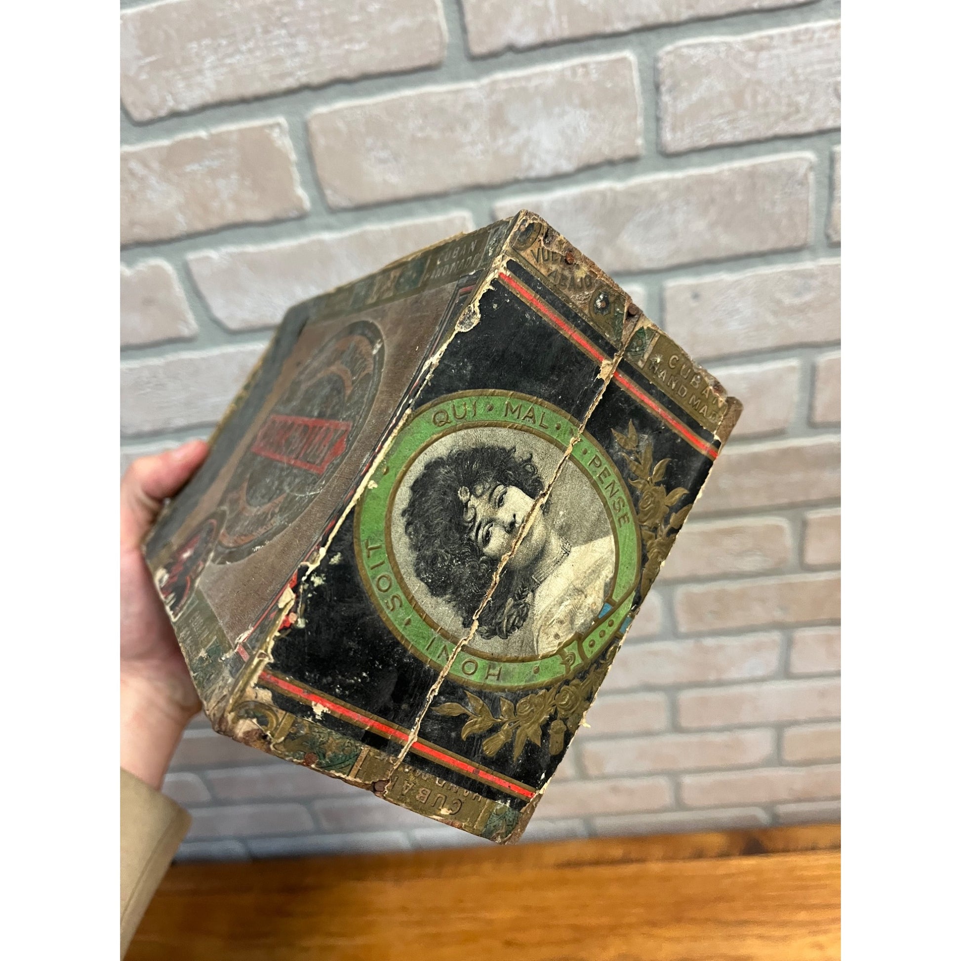 RARE Vintage Piccadilly Cigar Wooden Box Advertising Pennsylvania Store Display