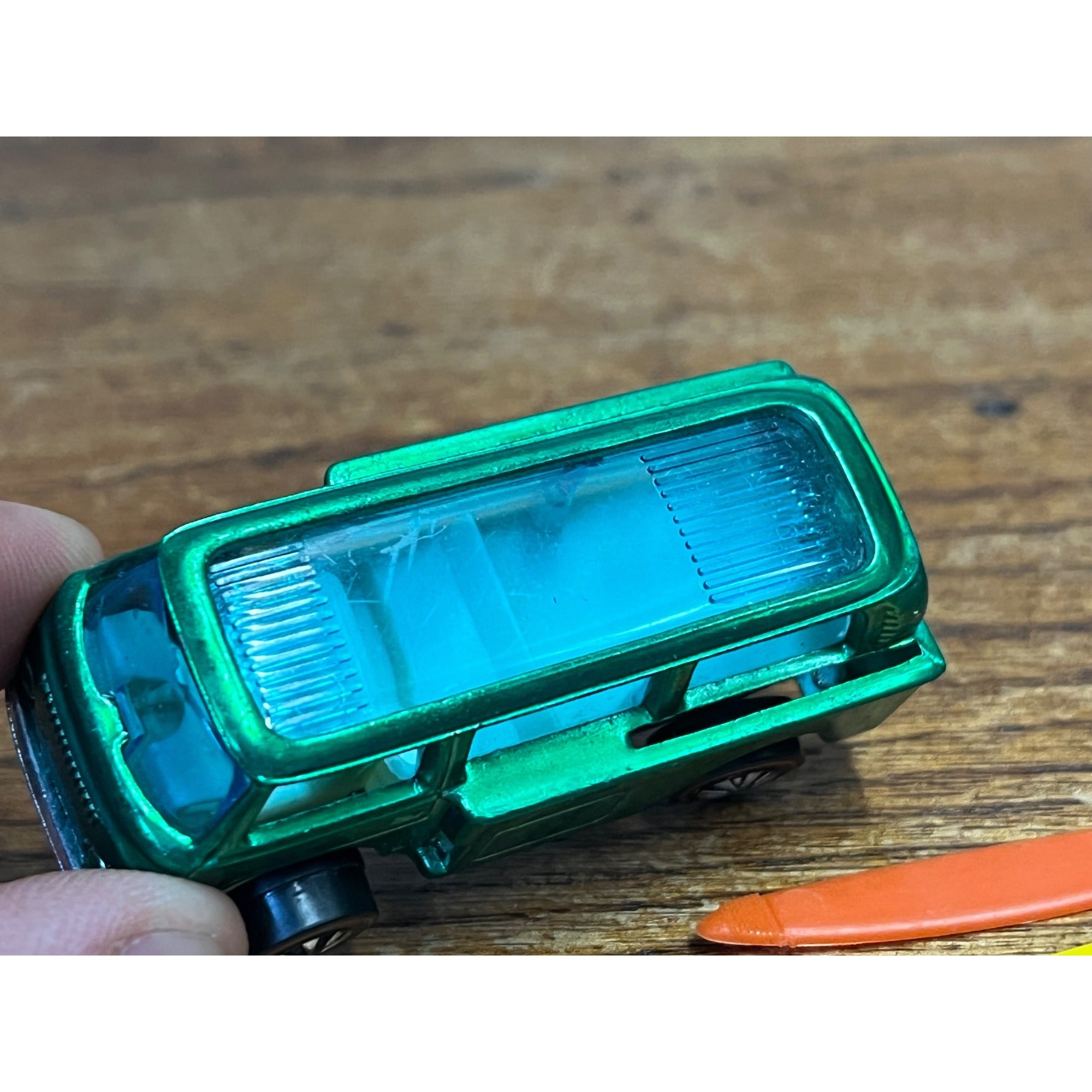 Vintage Redline Hot Wheels 1969 Beach Bomb Green w/ Surfboards - MINTY