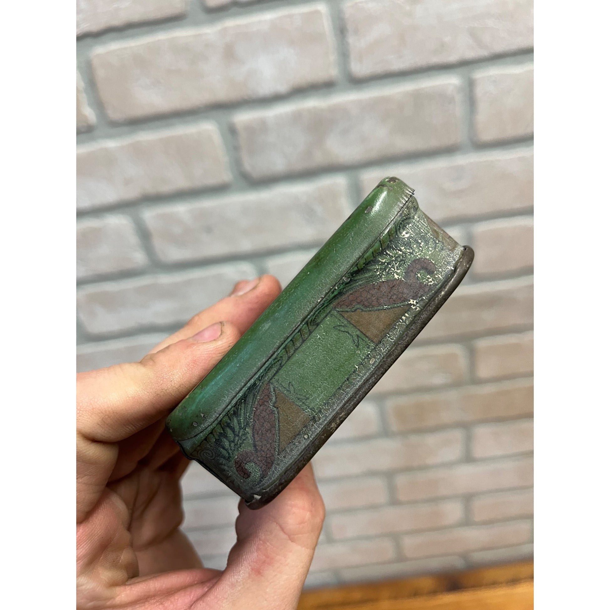 Antique Empty 1900 Lucky Strike Cigarette Tin R.A. Patterson Tobacco Co