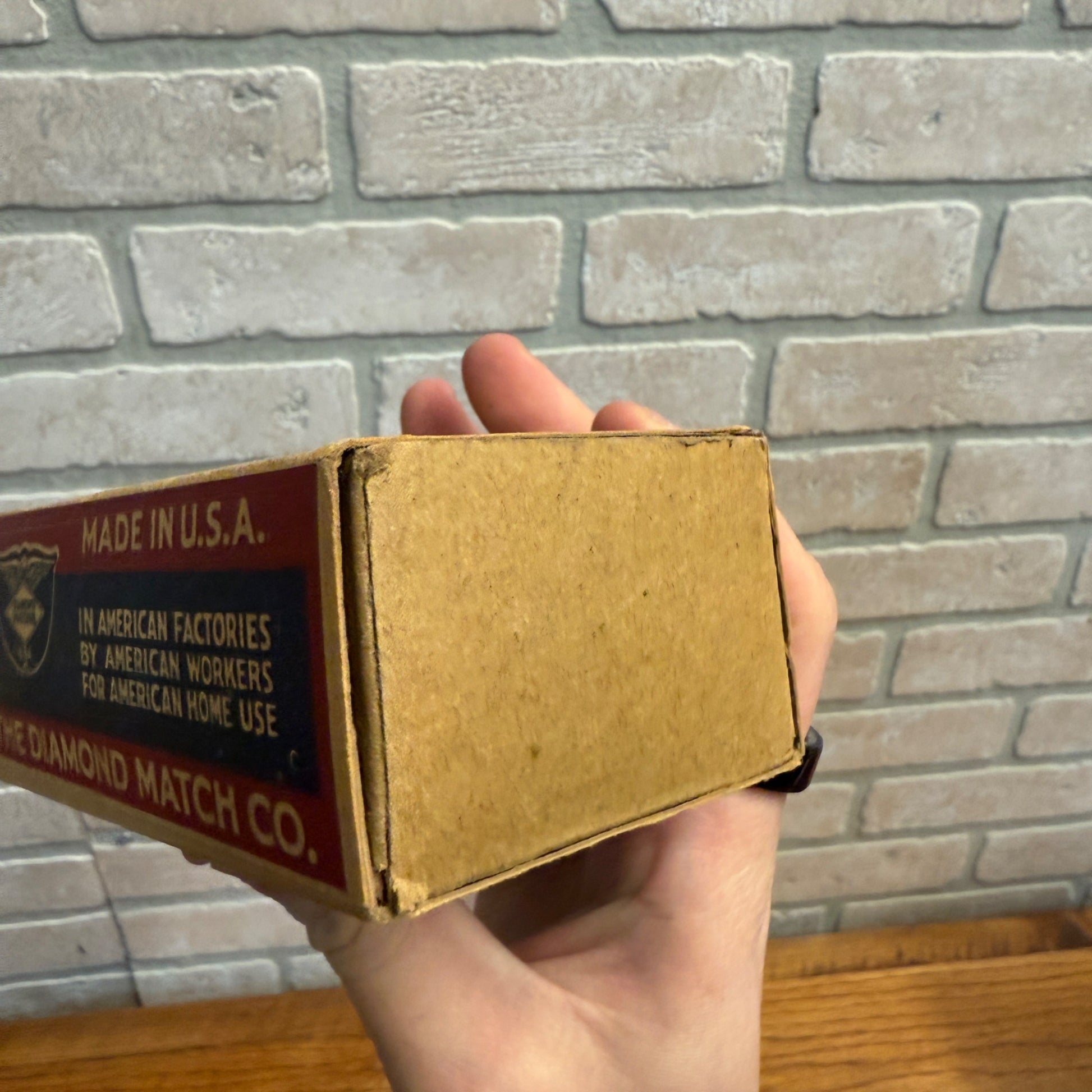 Vintage Searchlight Matches Advertising Match Box w/ Matches Grocery Decor NOS?