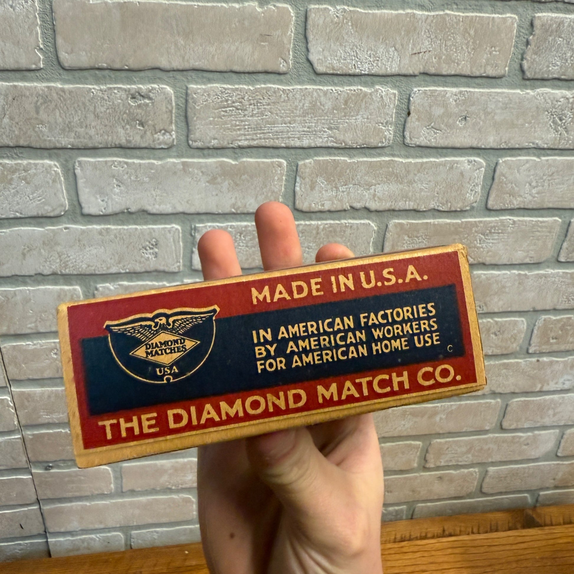 Vintage Searchlight Matches Advertising Match Box w/ Matches Grocery Decor NOS?