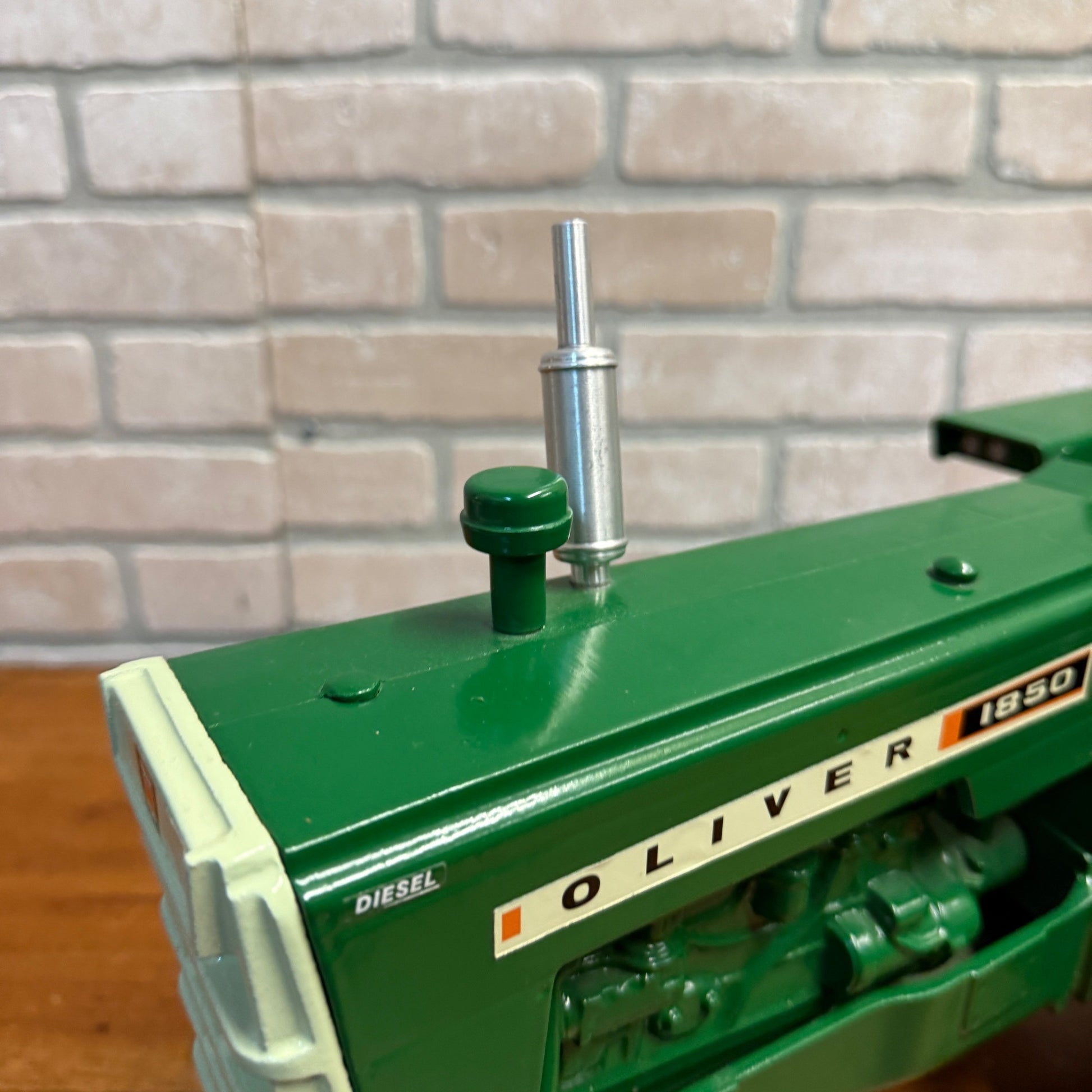 1/8 Limited Edition Oliver 1850 Tractor 1997 FARM PROGRESS SHOW Ertl Scale Model