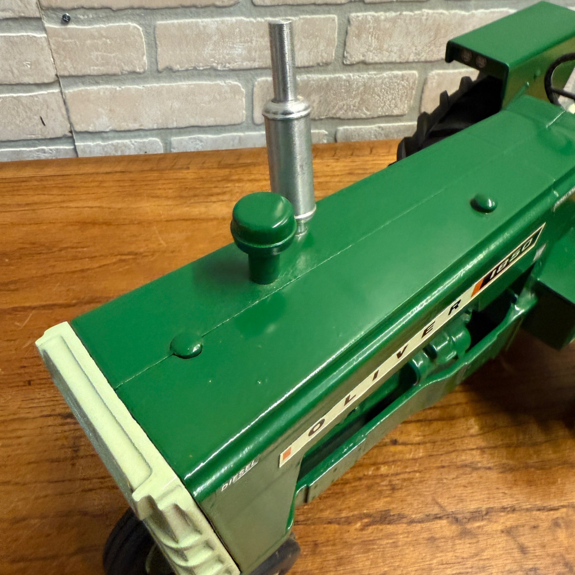 1/8 Limited Edition Oliver 1850 Tractor 1997 FARM PROGRESS SHOW Ertl Scale Model