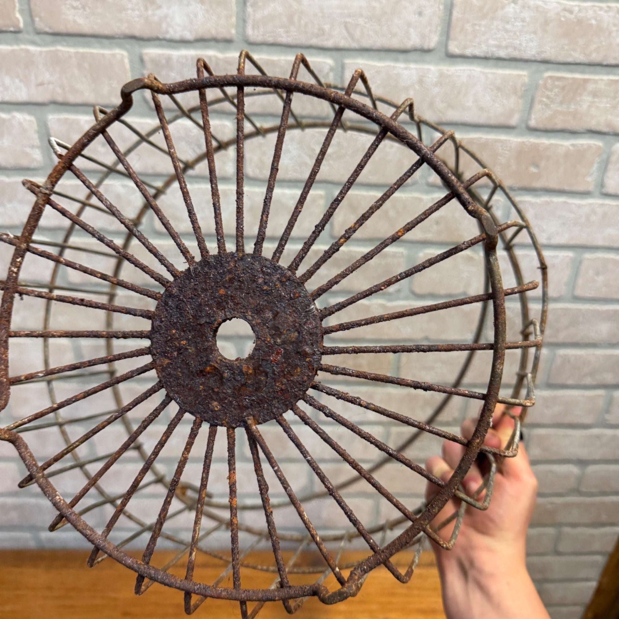 Vintage Heavy-Gauge Wire Egg Basket With Handle Primitive Farmhouse Decor