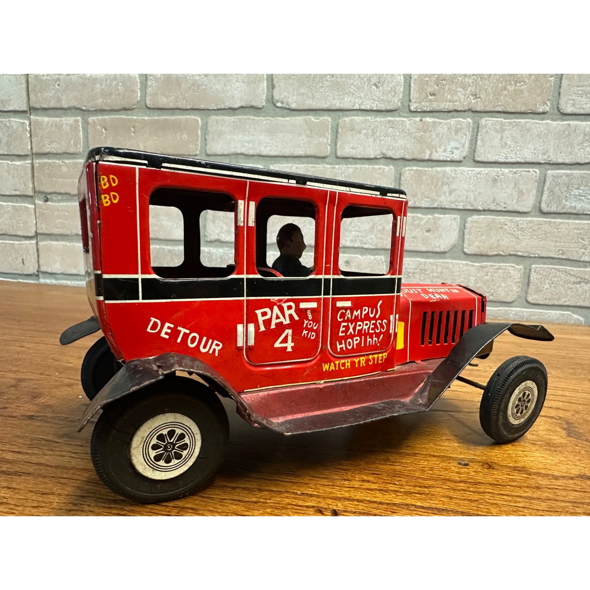 Marx Line Mar Tin Campus Express Mr. Houndog Jalopy Car - 1960's Japan