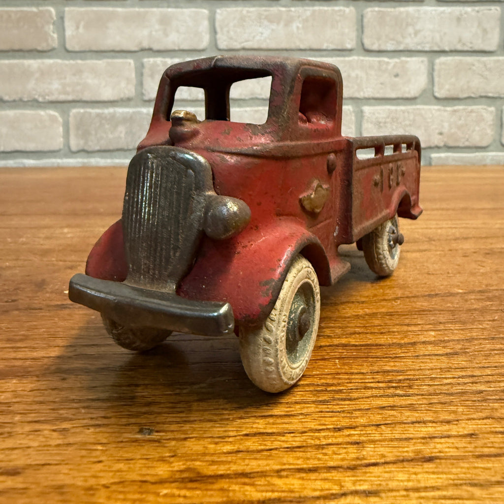 Antique 1920s Arcade Cast Iron ICE Studebaker Delivery Truck Red 6-3/8"
