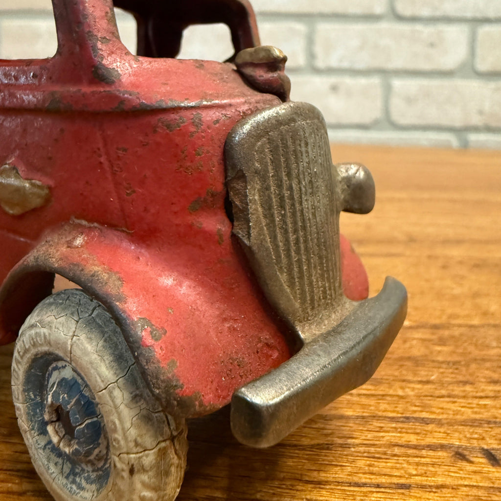 Antique 1920s Arcade Cast Iron ICE Studebaker Delivery Truck Red 6-3/8"