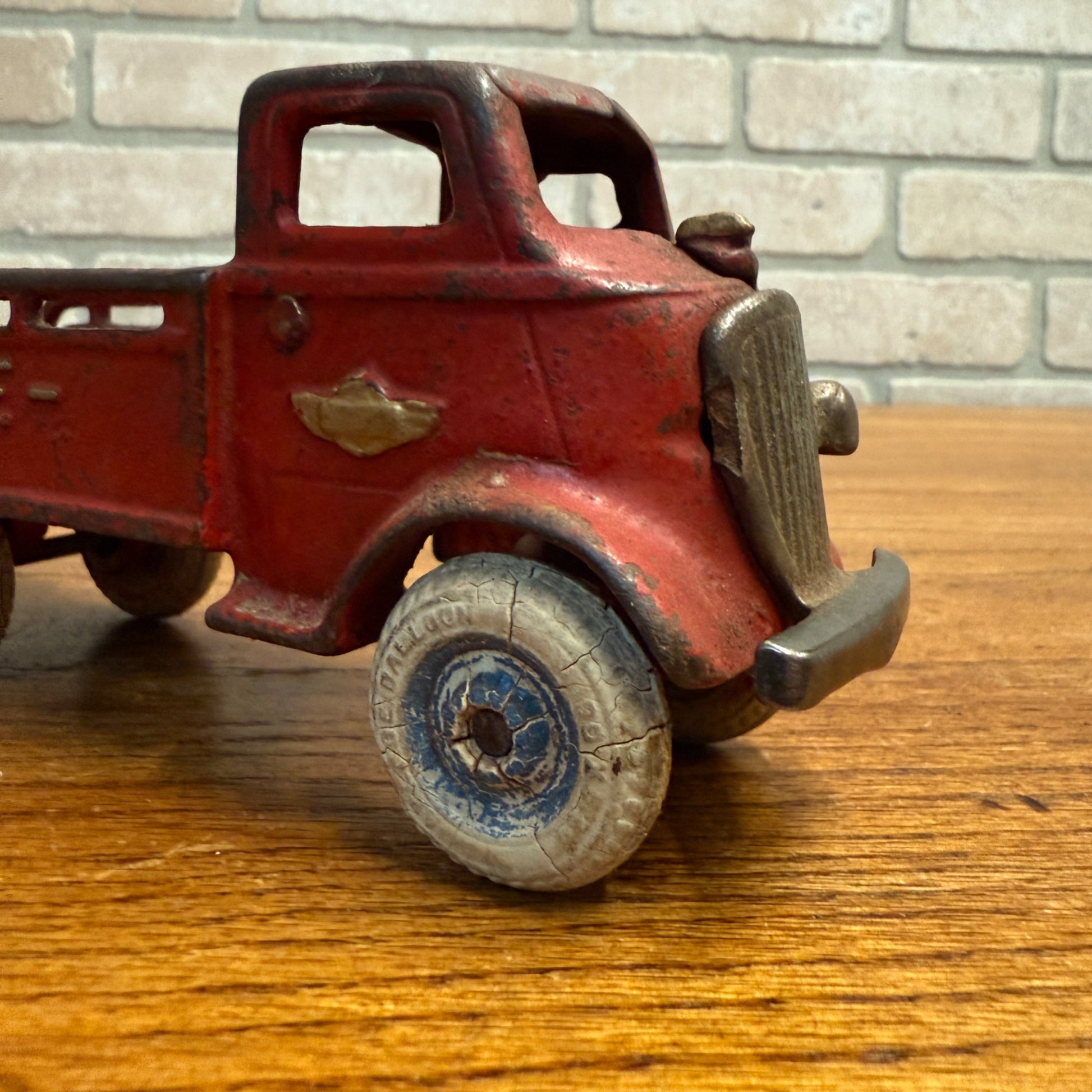 Antique 1920s Arcade Cast Iron ICE Studebaker Delivery Truck Red 6-3/8"