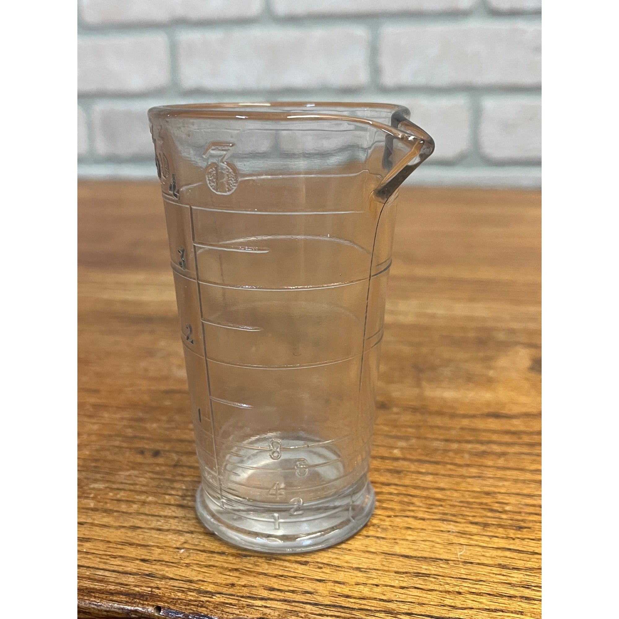 Antique Vintage Pharmacy Drug Store Chemistry Beaker Measuring Glass 4oz