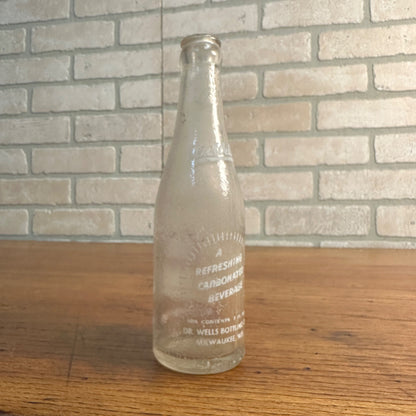 SCARCE Dr Wells Milwaukee Wisconsin ACL 7oz Soda Bottle