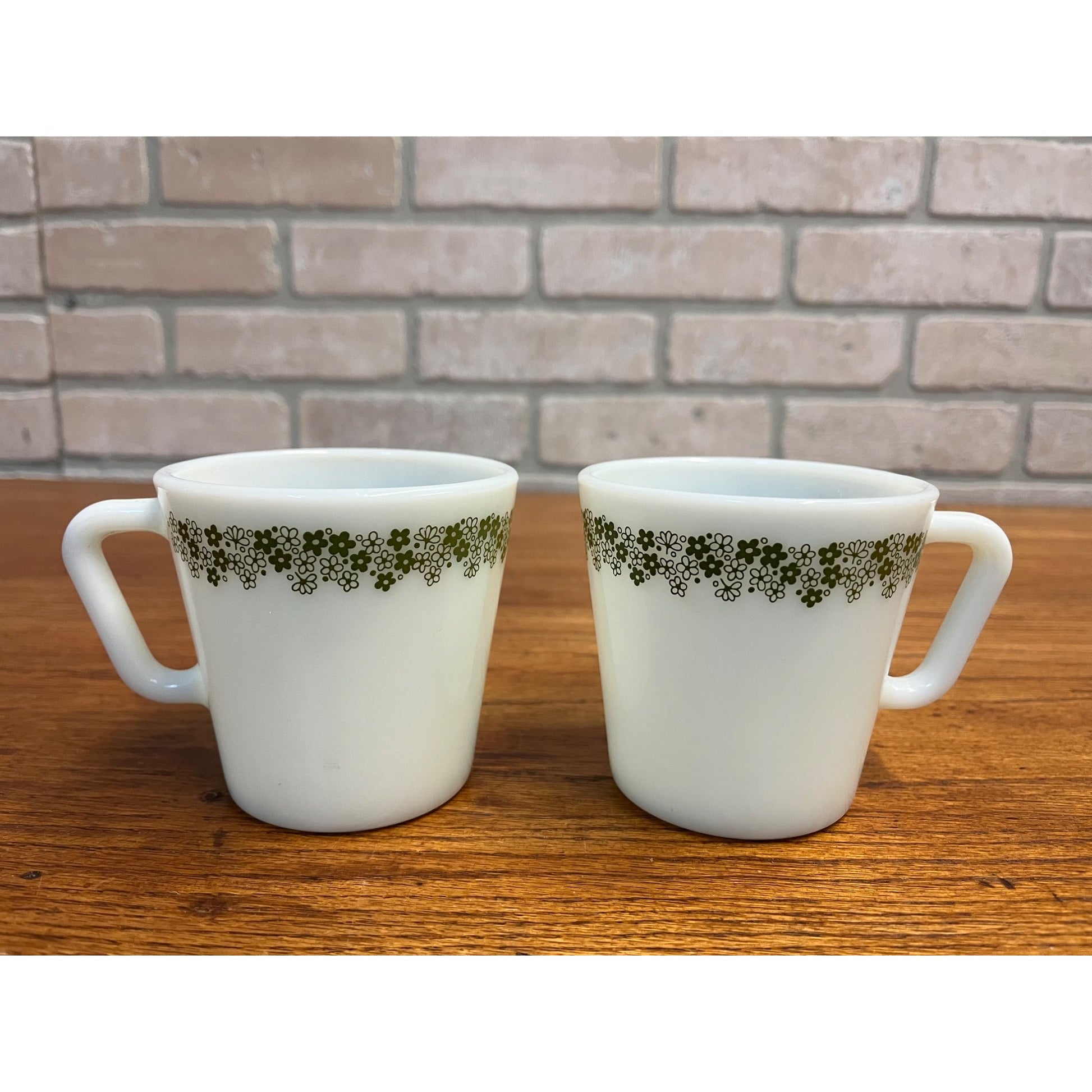 2 Vintage PYREX Corelle Mugs Cups Spring Blossom Crazy Daisy Glass Green