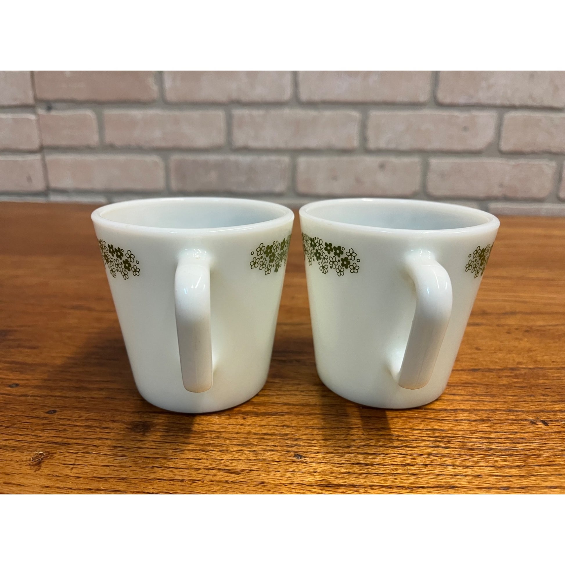 2 Vintage PYREX Corelle Mugs Cups Spring Blossom Crazy Daisy Glass Green