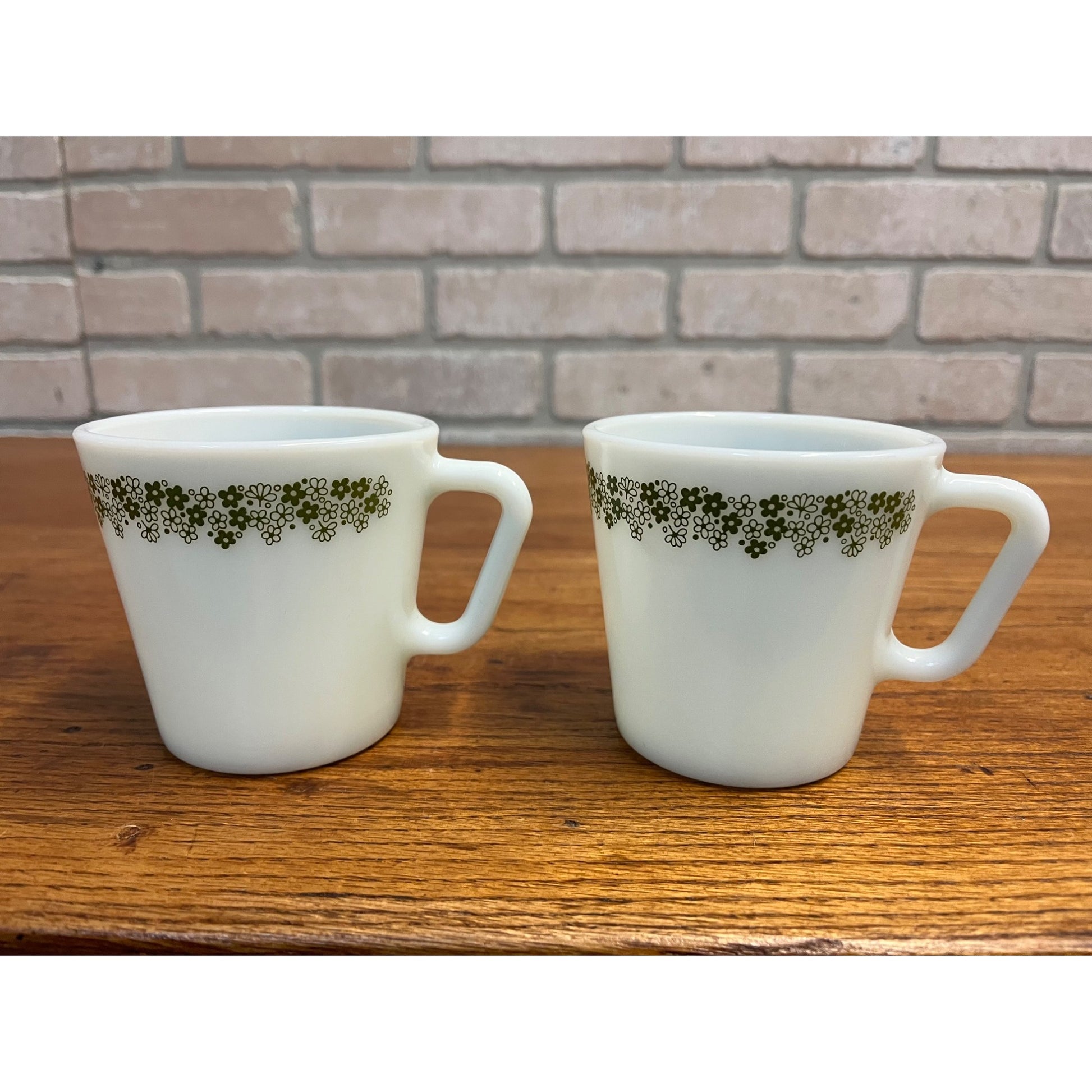 2 Vintage PYREX Corelle Mugs Cups Spring Blossom Crazy Daisy Glass Green
