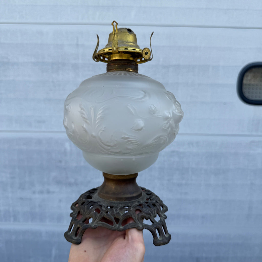 Antique Victorian Frosted Rose Embossed Oil Kerosene Table Lamp w/ Cast Bronze Base