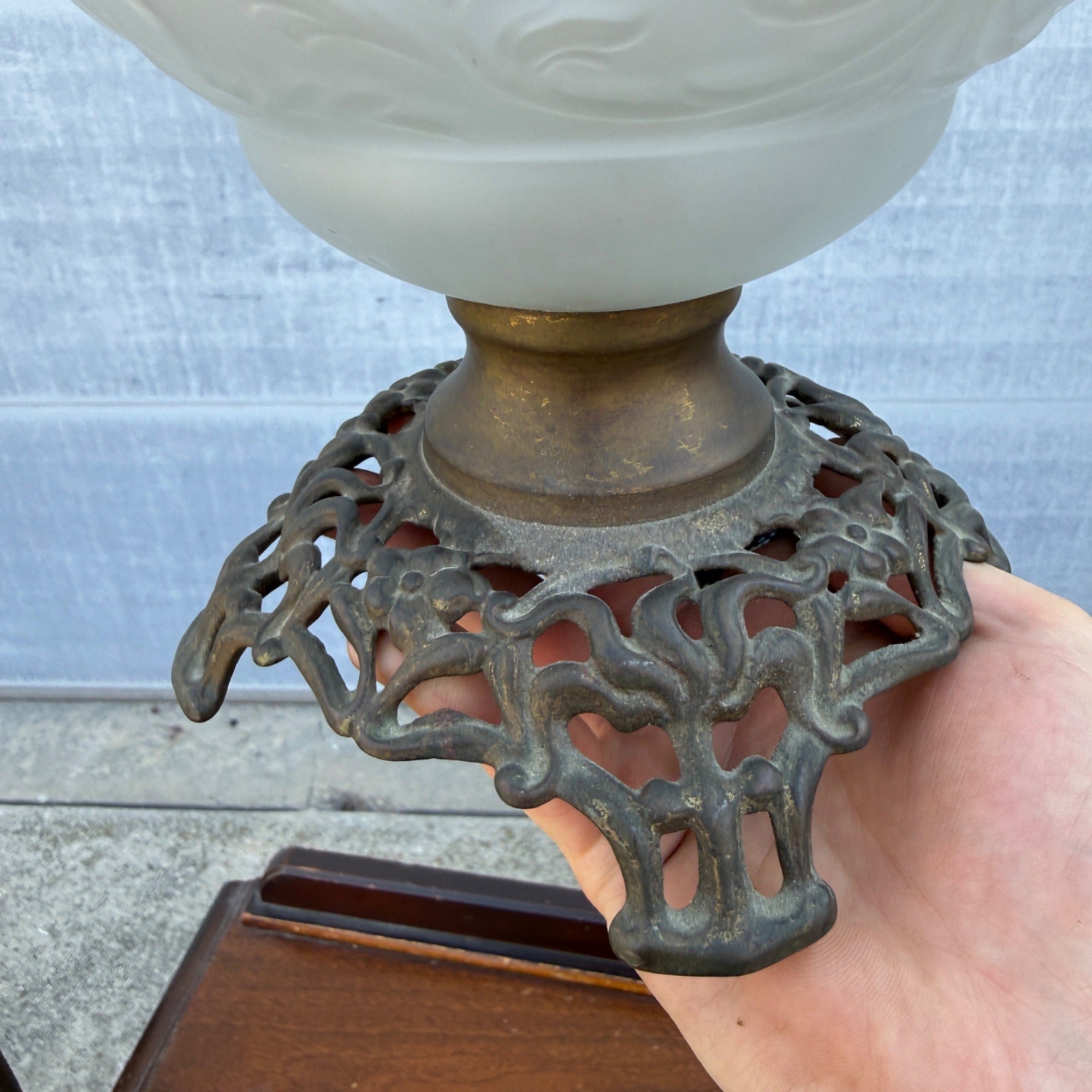 Antique Victorian Frosted Rose Embossed Oil Kerosene Table Lamp w/ Cast Bronze Base