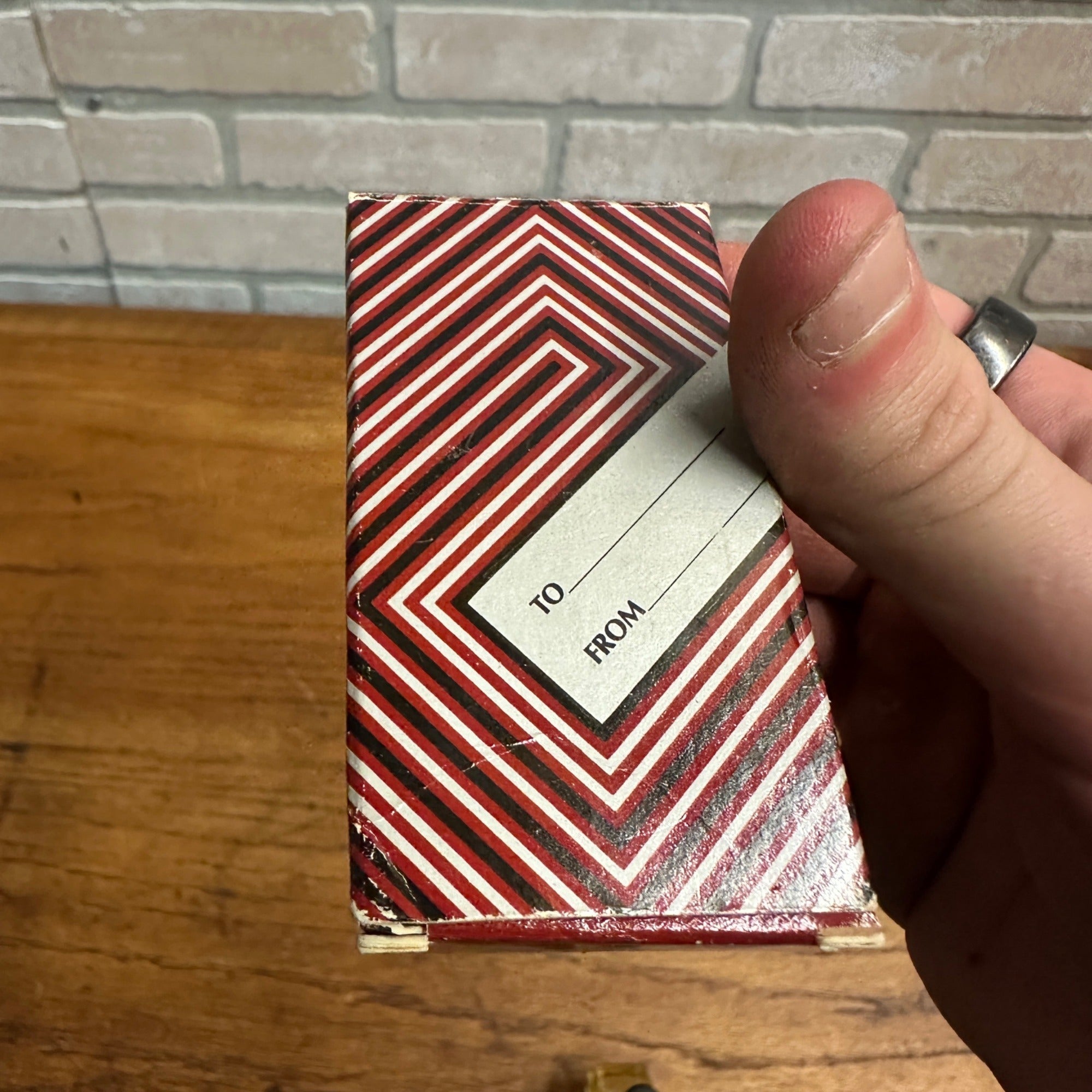 Avon Tag Along .5 fl oz Cologne Splash Gift for Men (new with box)