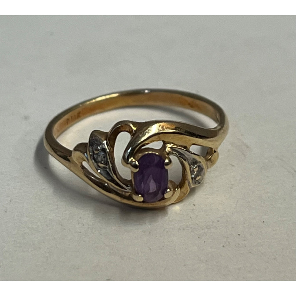 Vintage 14K Yellow Gold Ring w/ Oval Purple Stone Amethyst? -- 1.87 g Grams