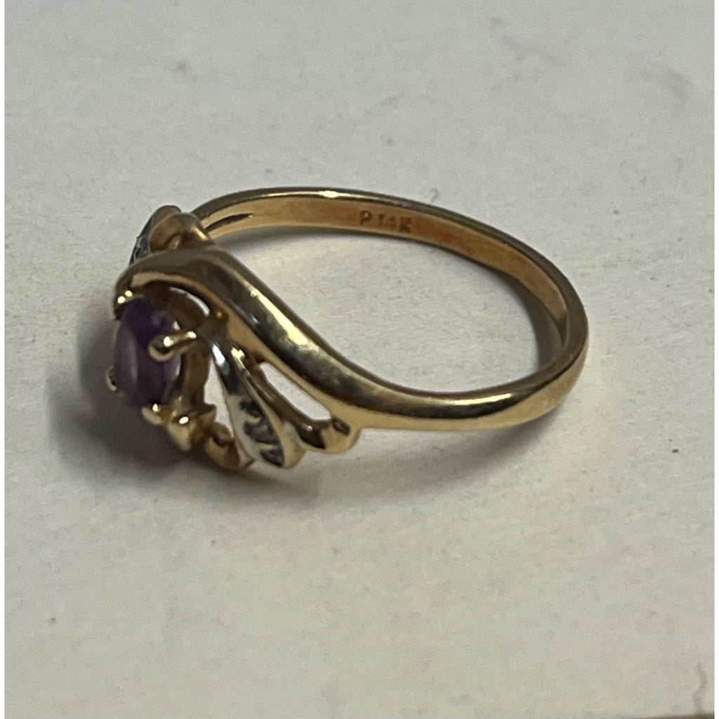 Vintage 14K Yellow Gold Ring w/ Oval Purple Stone Amethyst? -- 1.87 g Grams
