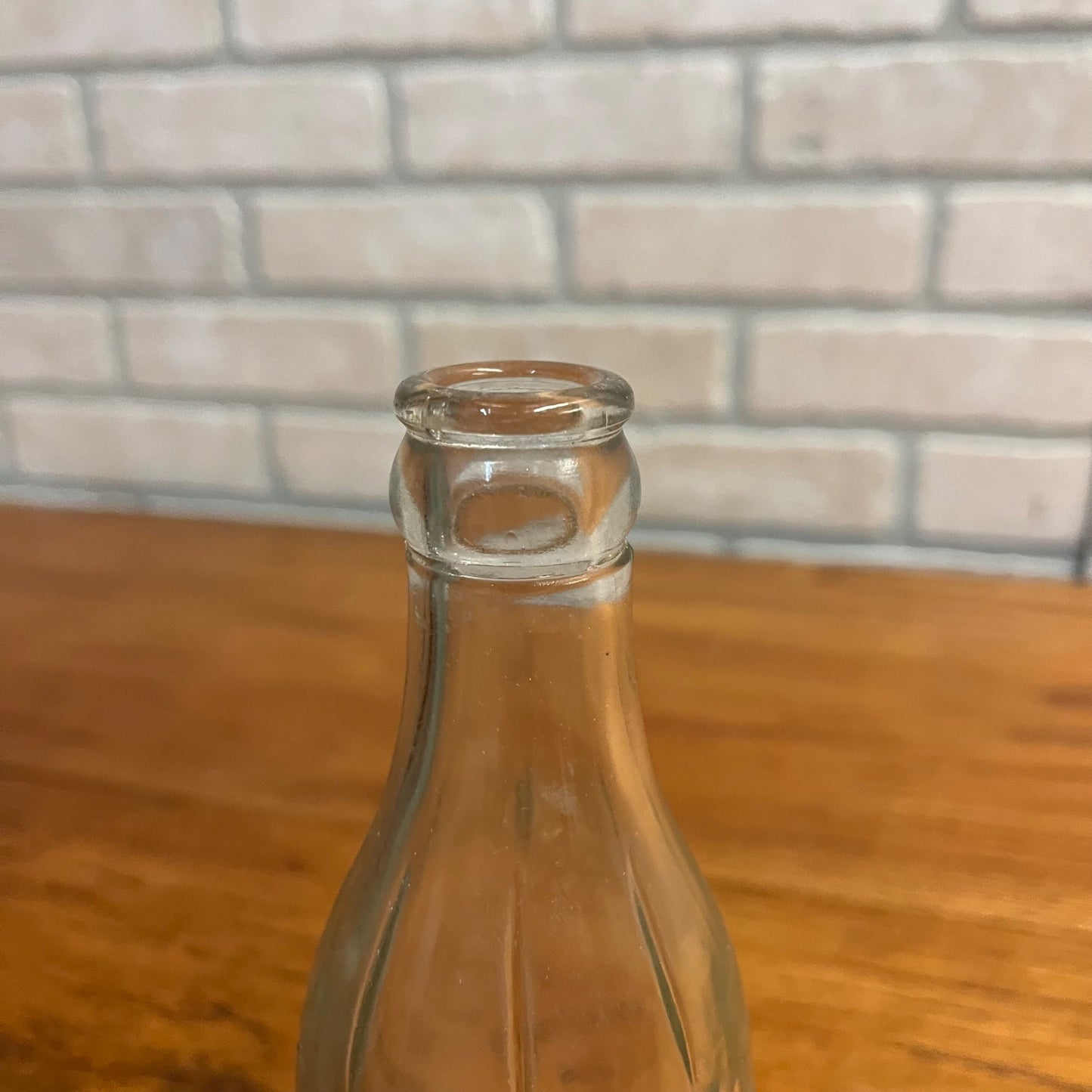 Vintage Victoria Springs Ritters Embossed Soda Bottle Cedarburg Wisconsin WI