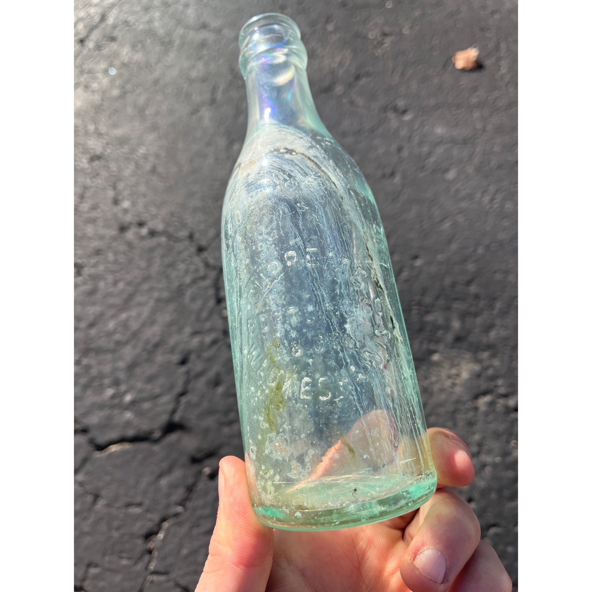 Supreme Bottling Co. c1920s Waukesha Wis Blue Soda Beer Bottle 8oz