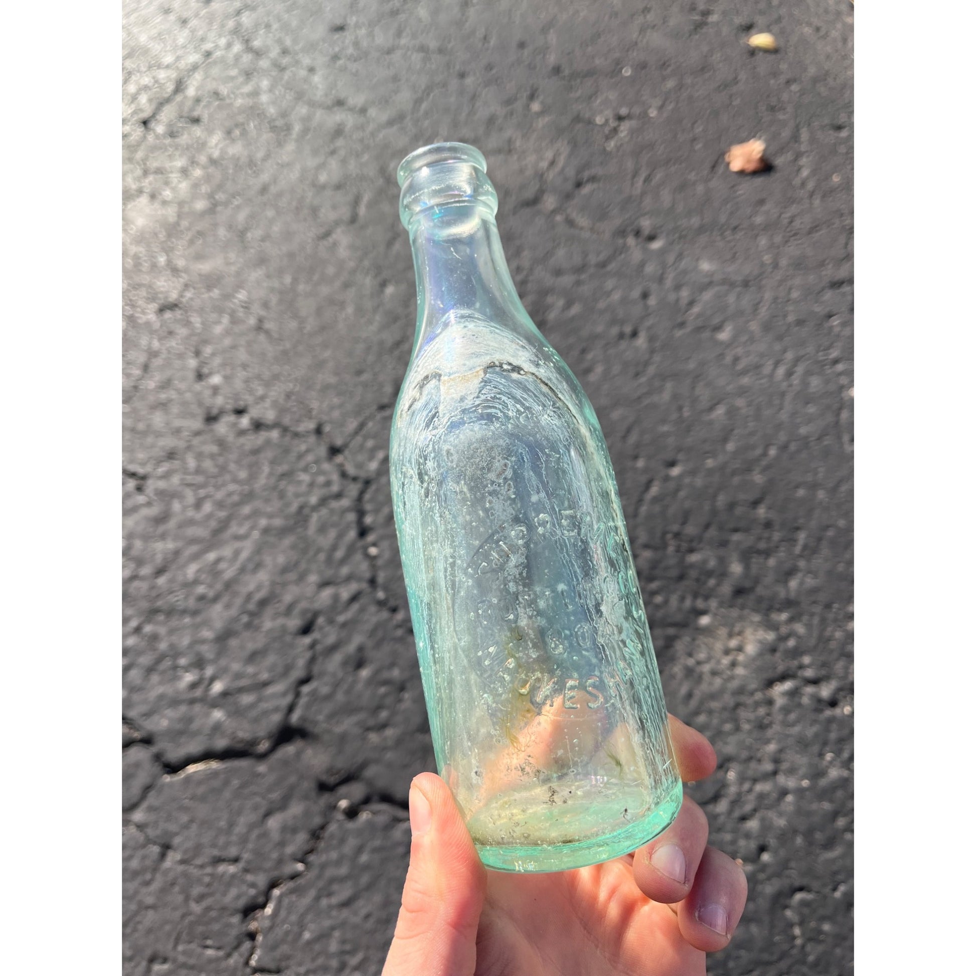 Supreme Bottling Co. c1920s Waukesha Wis Blue Soda Beer Bottle 8oz