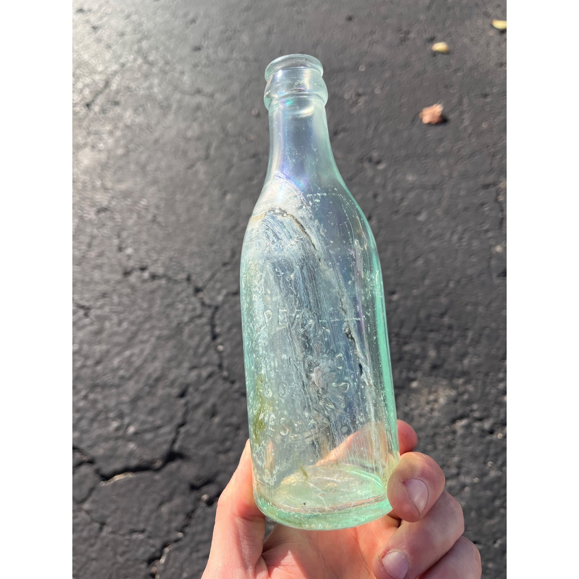 Supreme Bottling Co. c1920s Waukesha Wis Blue Soda Beer Bottle 8oz