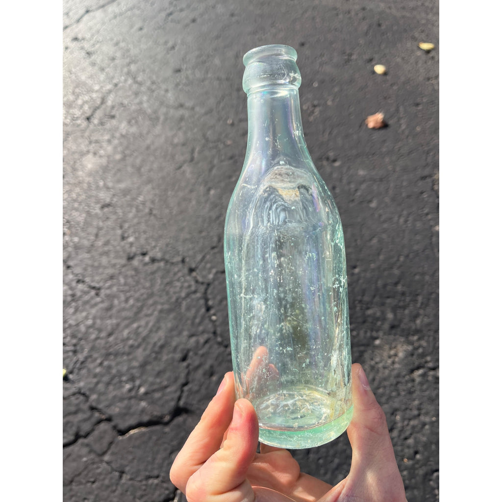 Supreme Bottling Co. c1920s Waukesha Wis Blue Soda Beer Bottle 8oz