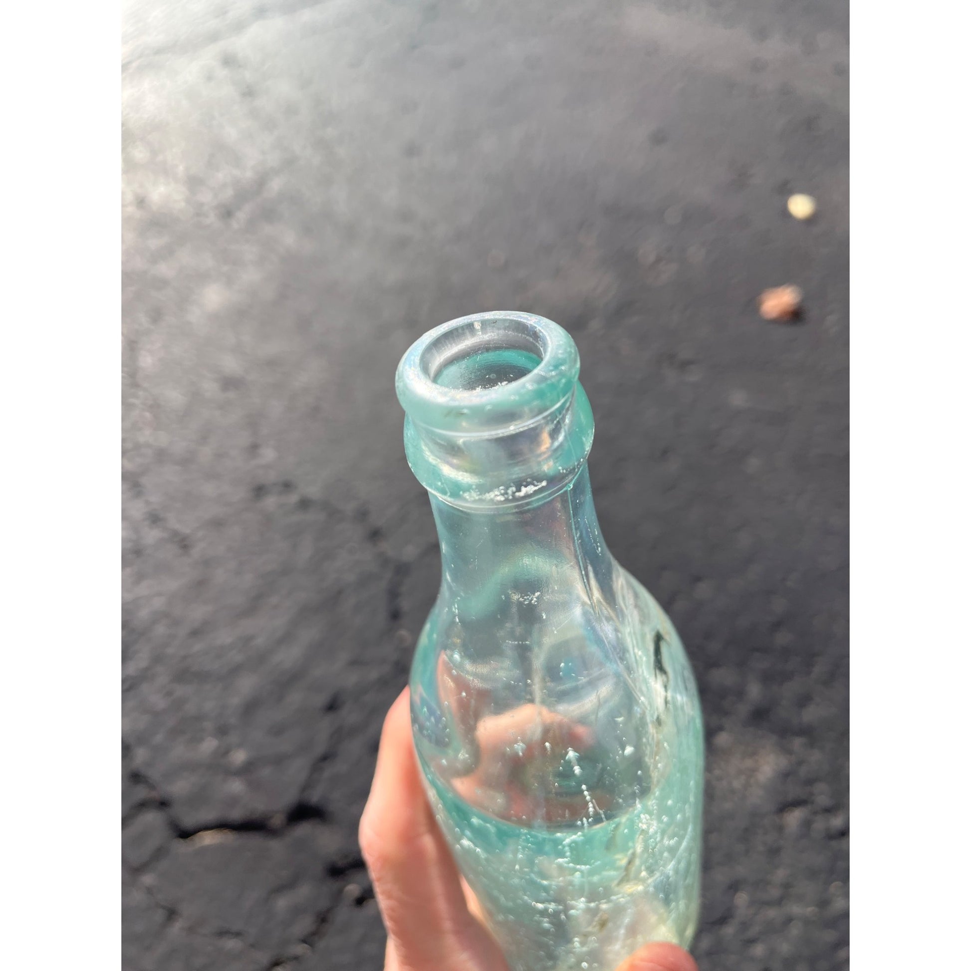 Supreme Bottling Co. c1920s Waukesha Wis Blue Soda Beer Bottle 8oz