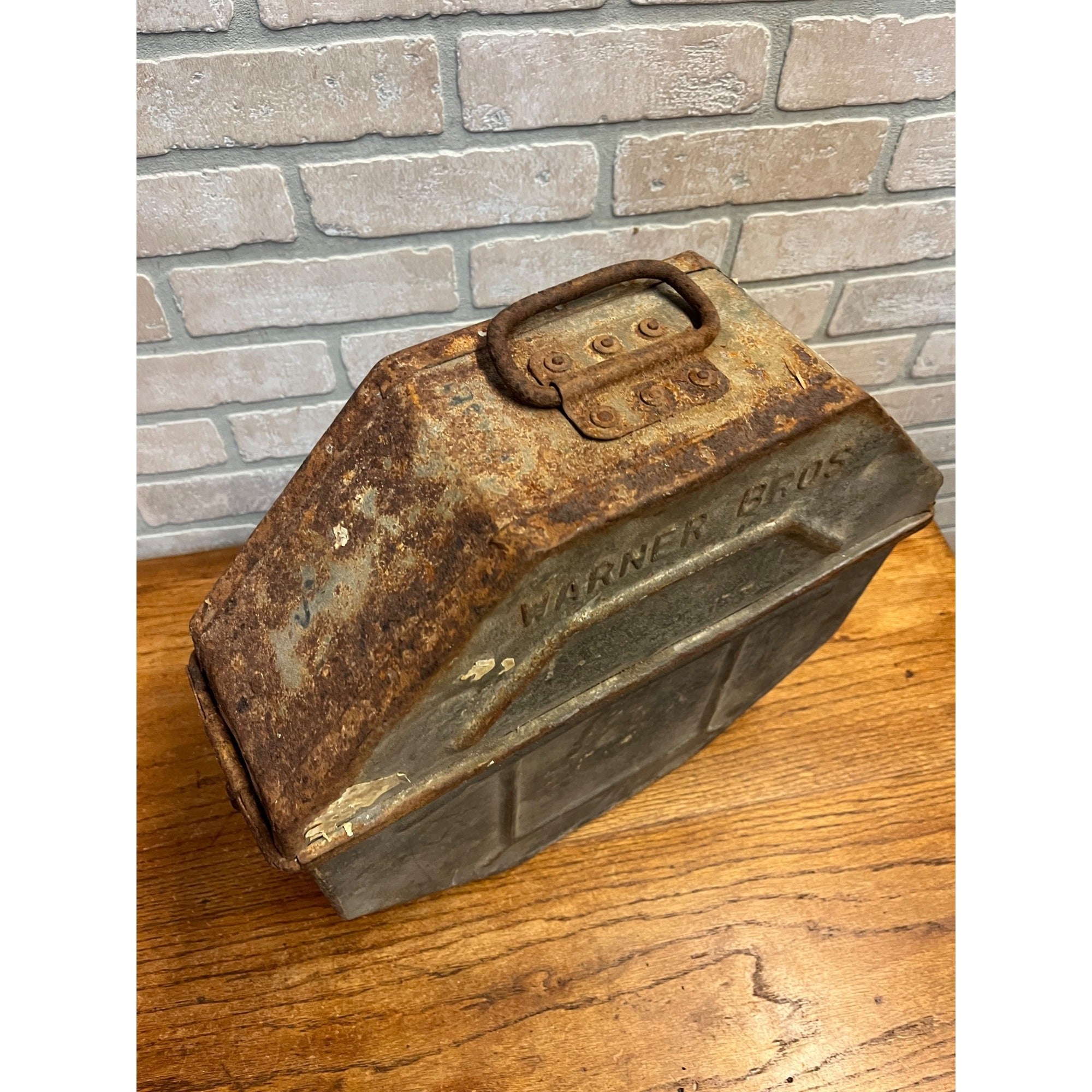 Vintage Warner Bros Industrial Movie Reel Film Canister Case Carrier