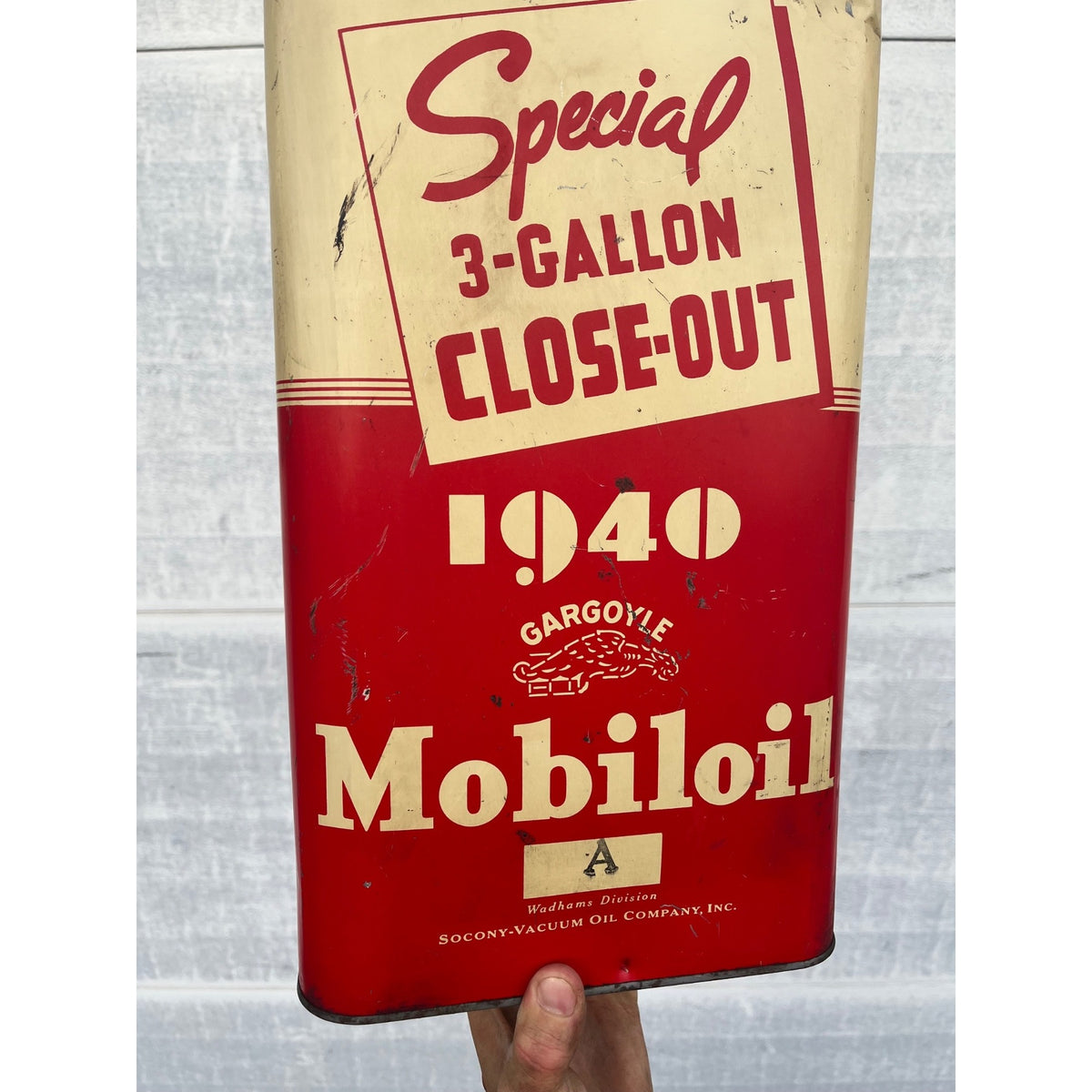 RARE Vintage Mobiloil Wadhams 1940 Close-Out 3 Gallon Motor Oil Can Gargoyle