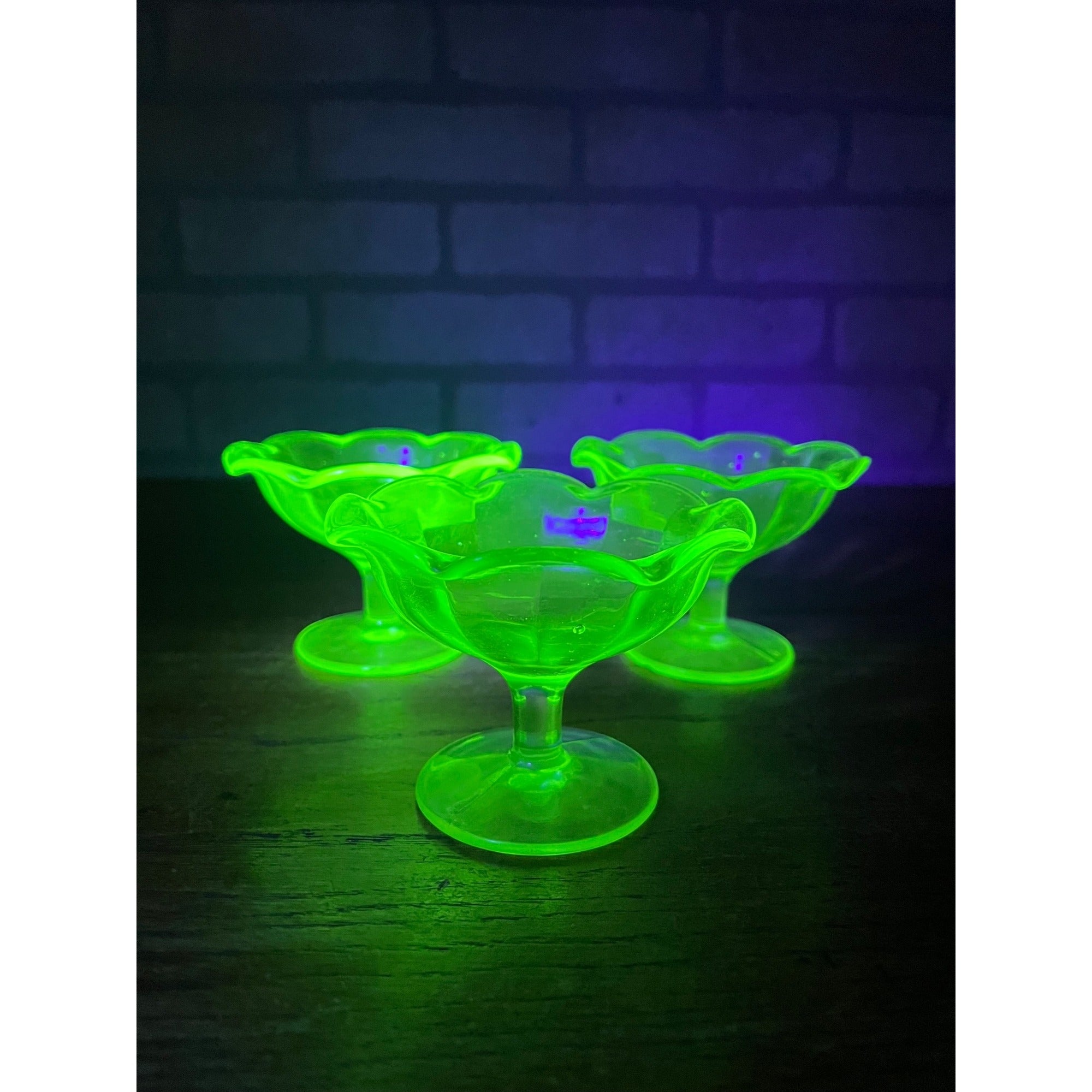 Vintage Uranium Glass Dessert Sherbet Ice Cream Dishes 3" Cups Set Of 3