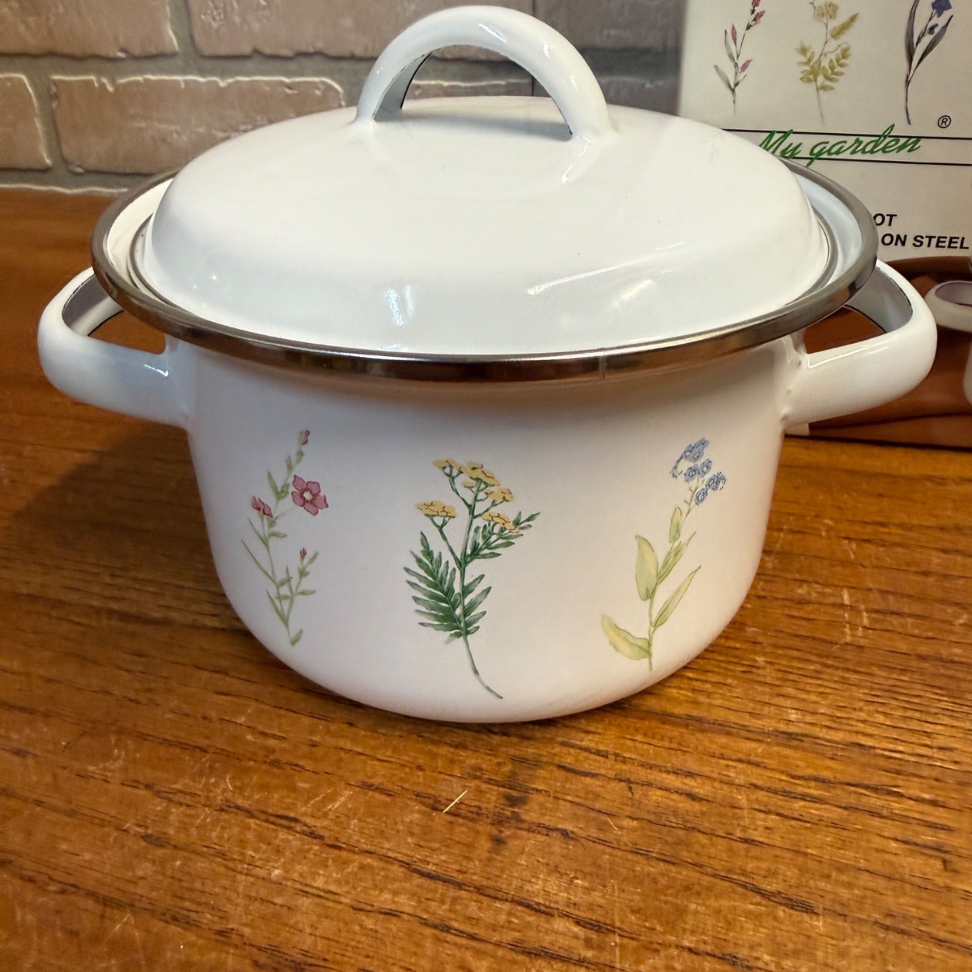 Vintage Enamel on Steel Corelle Coordinates "My Garden" 6 Piece Mini Stock Pot Set Floral Decoration NOS